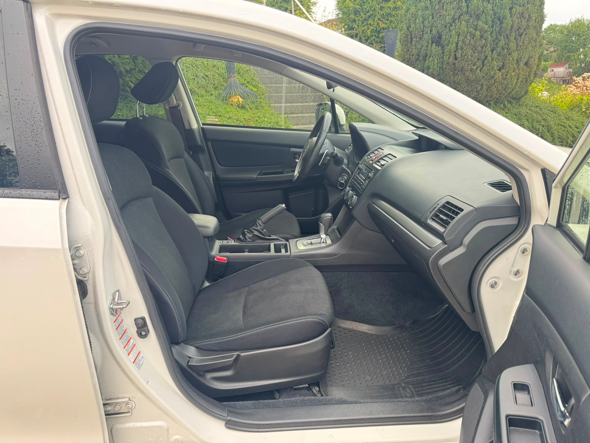 SUBARU XV 2.0 Swiss Two AWD CVT-image-12