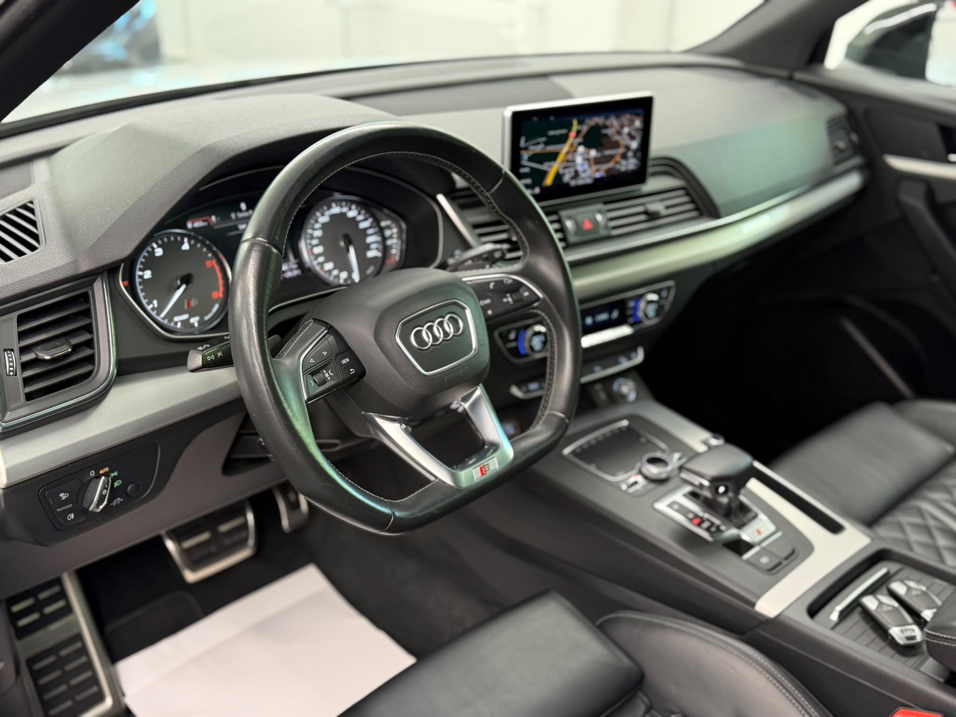 AUDI SQ5 TDI quattro tiptronic-image-14