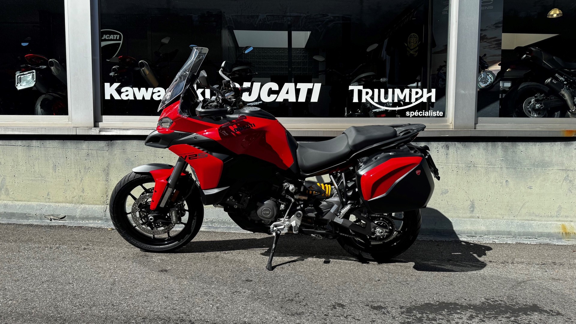 DUCATI Multistrada V2 S Travel-image-1