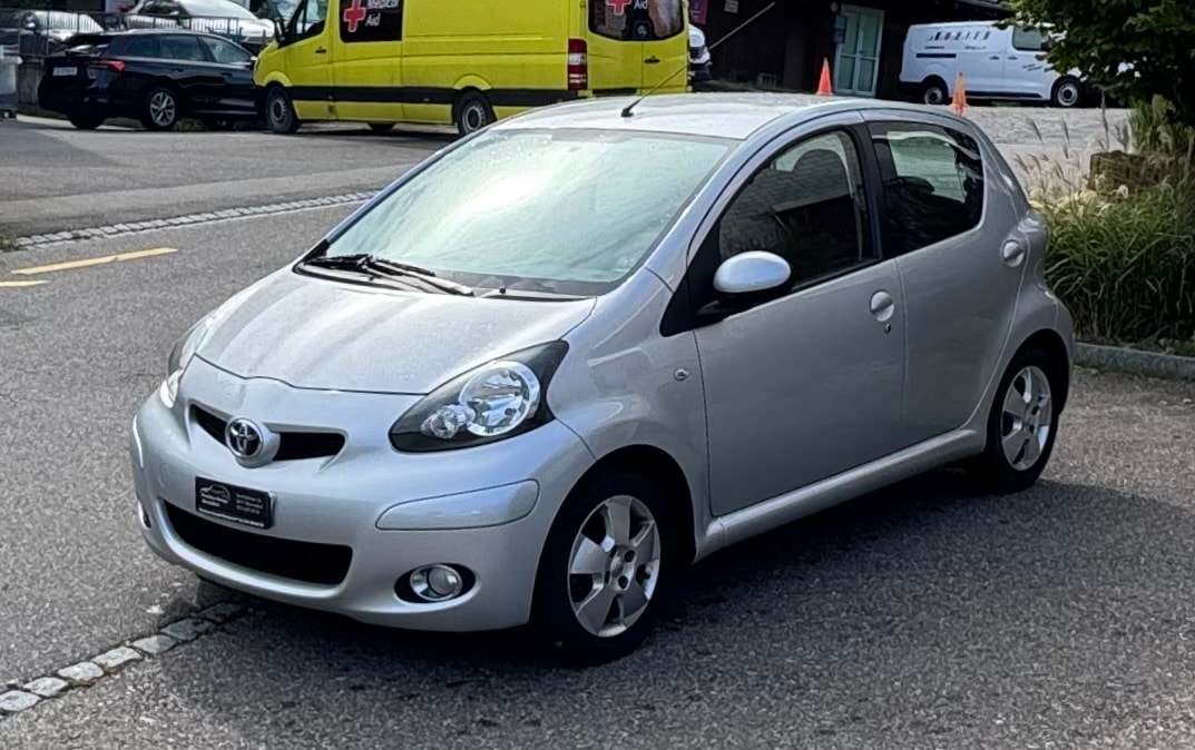 TOYOTA Aygo 1.0 Automat / Nur 77‘300 KM-showroom-element-1