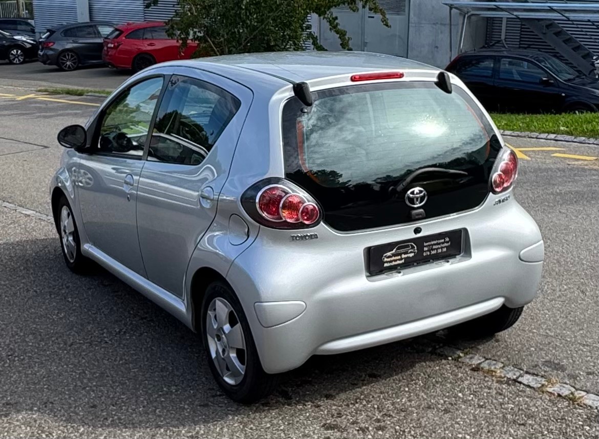 TOYOTA Aygo 1.0 Automat / Nur 77‘300 KM-showroom-element-3