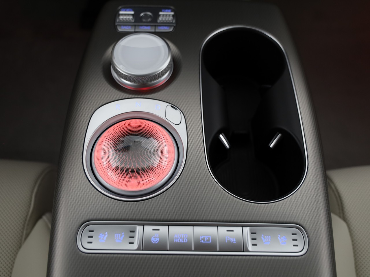 GENESIS GV60 77.4 kWh Premium-image-10