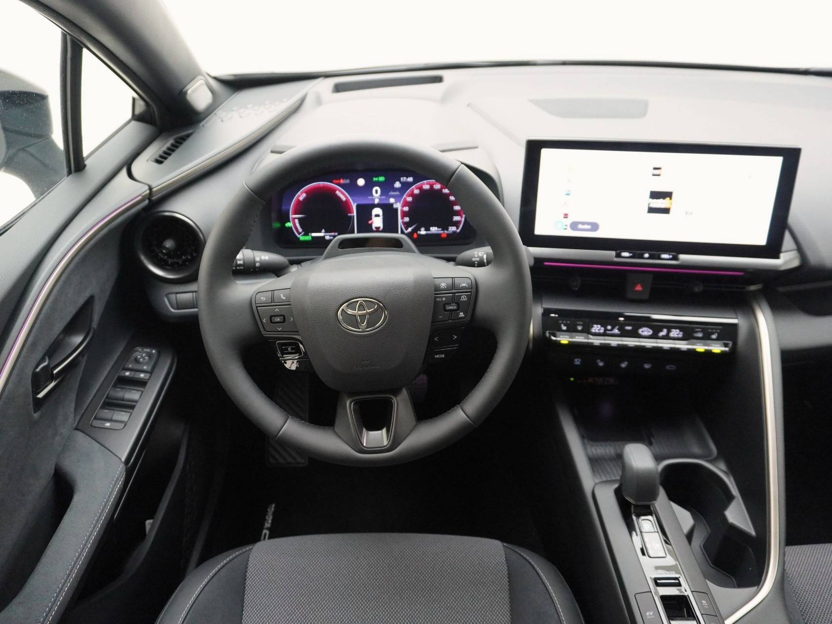 TOYOTA C-HR 2.0 HEV Style 4x4 🤠mit Panorama Glasdach 🤠-image-9