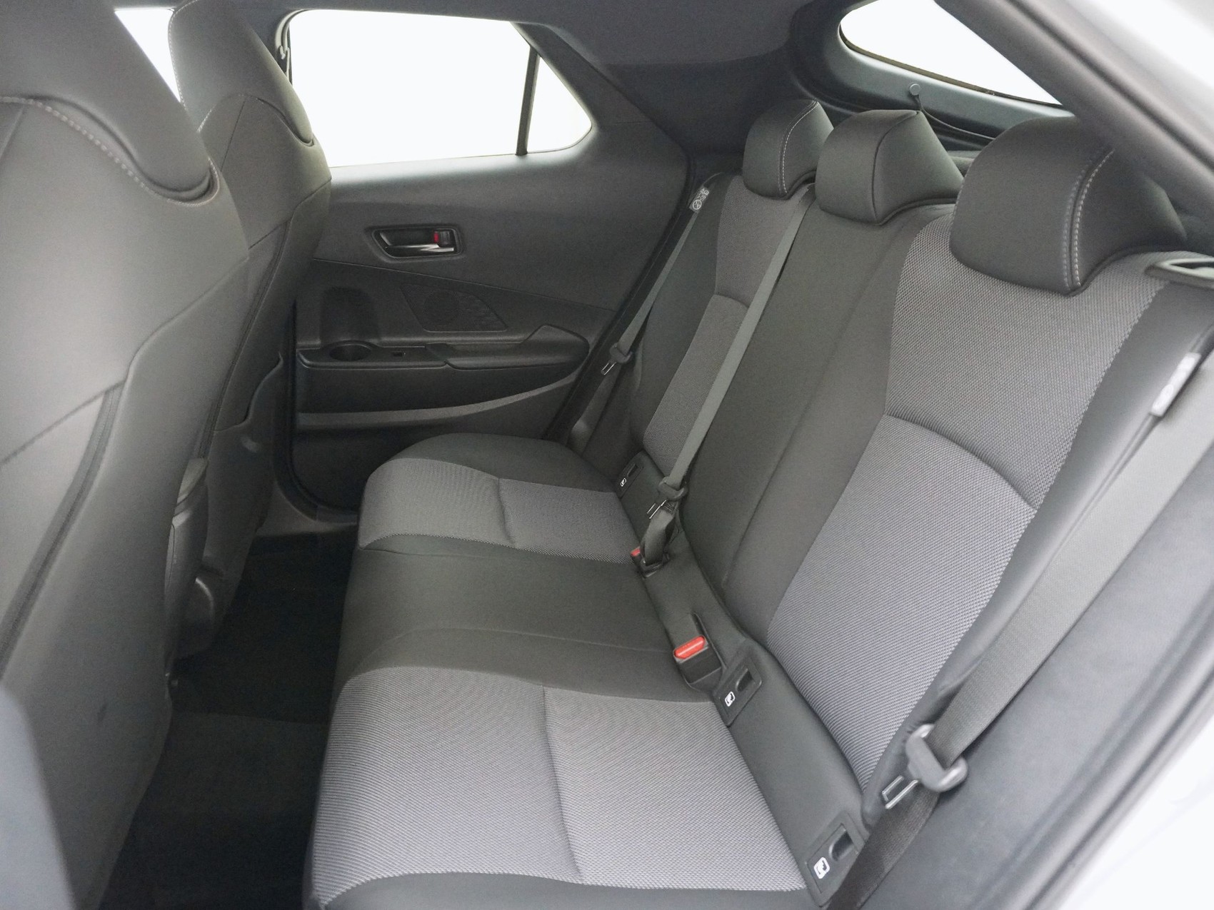 TOYOTA C-HR 2.0 HEV Style 4x4 🤠mit Panorama Glasdach 🤠-image-17