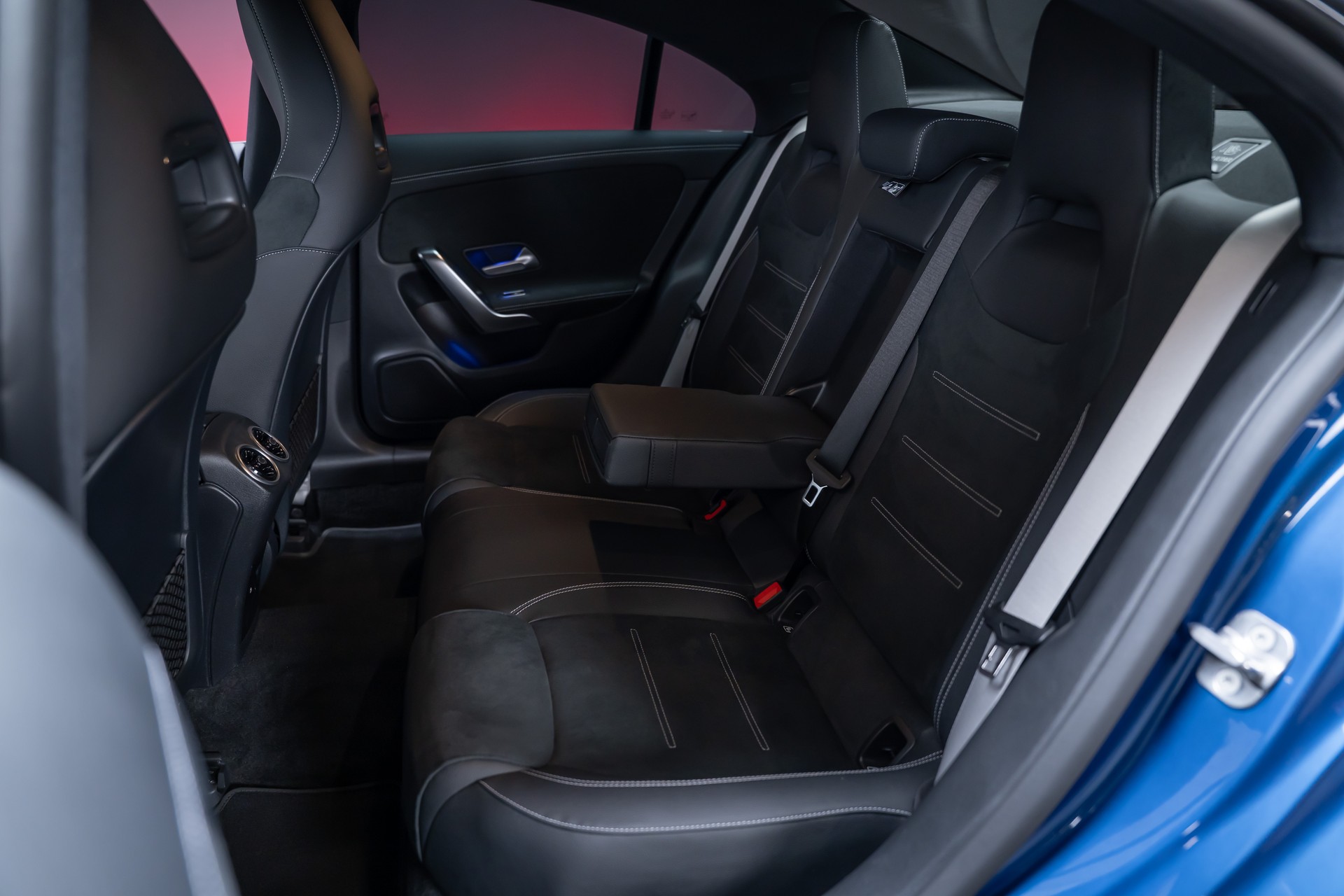 MERCEDES-BENZ CLA 200 AMG Line / Rückfahrkamera / Ambientebeleuchtung / Sitzheizung-image-16