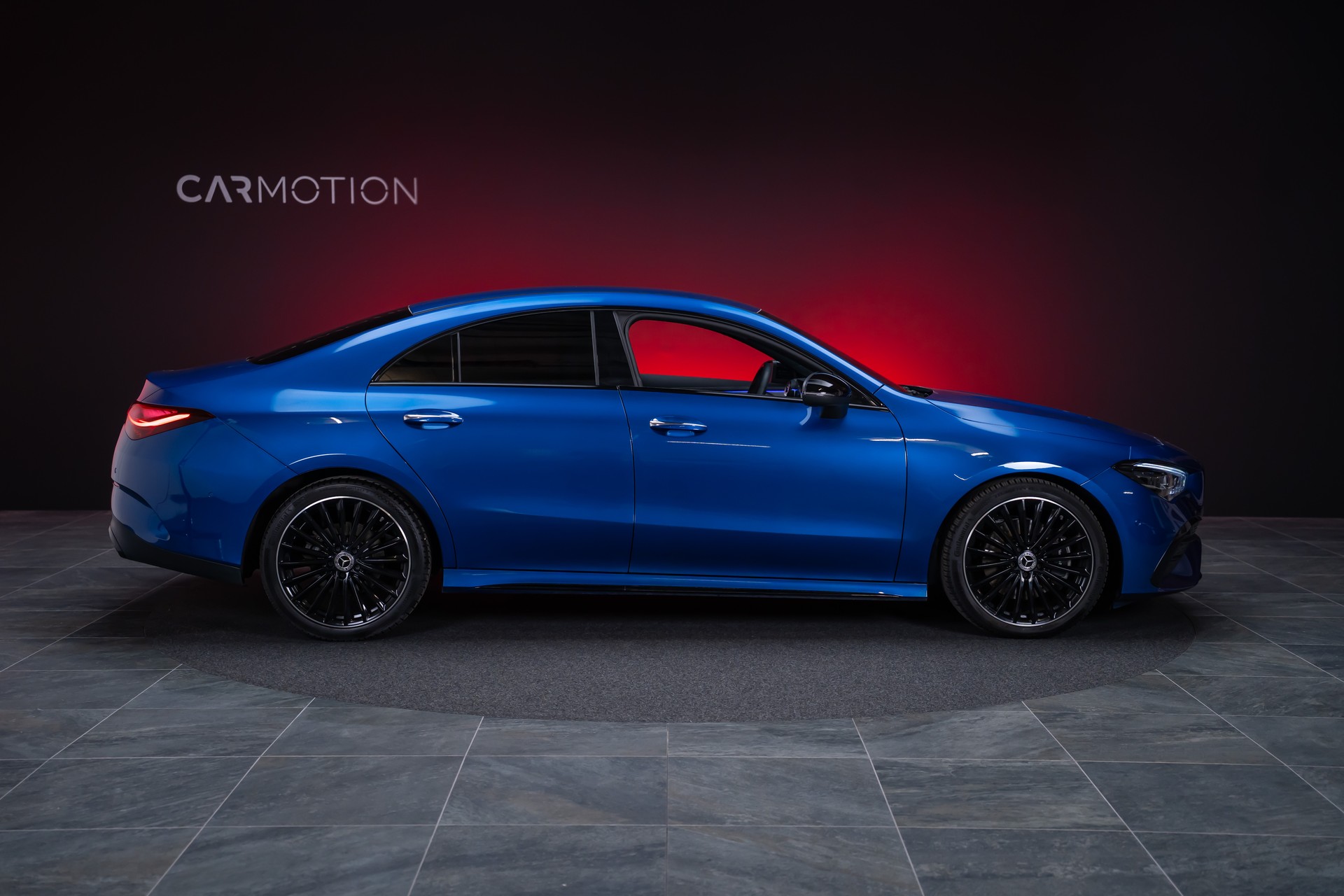 MERCEDES-BENZ CLA 200 AMG Line / Rückfahrkamera / Ambientebeleuchtung / Sitzheizung-showroom-element-3