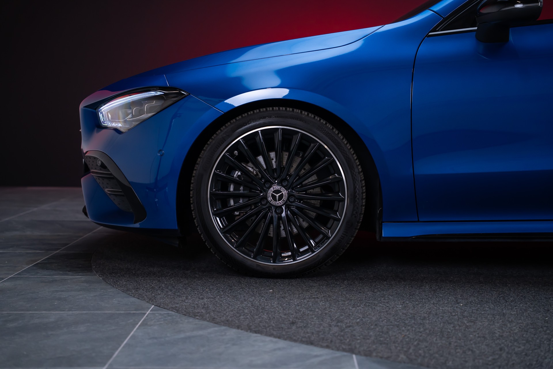 MERCEDES-BENZ CLA 200 AMG Line / Rückfahrkamera / Ambientebeleuchtung / Sitzheizung-image-34