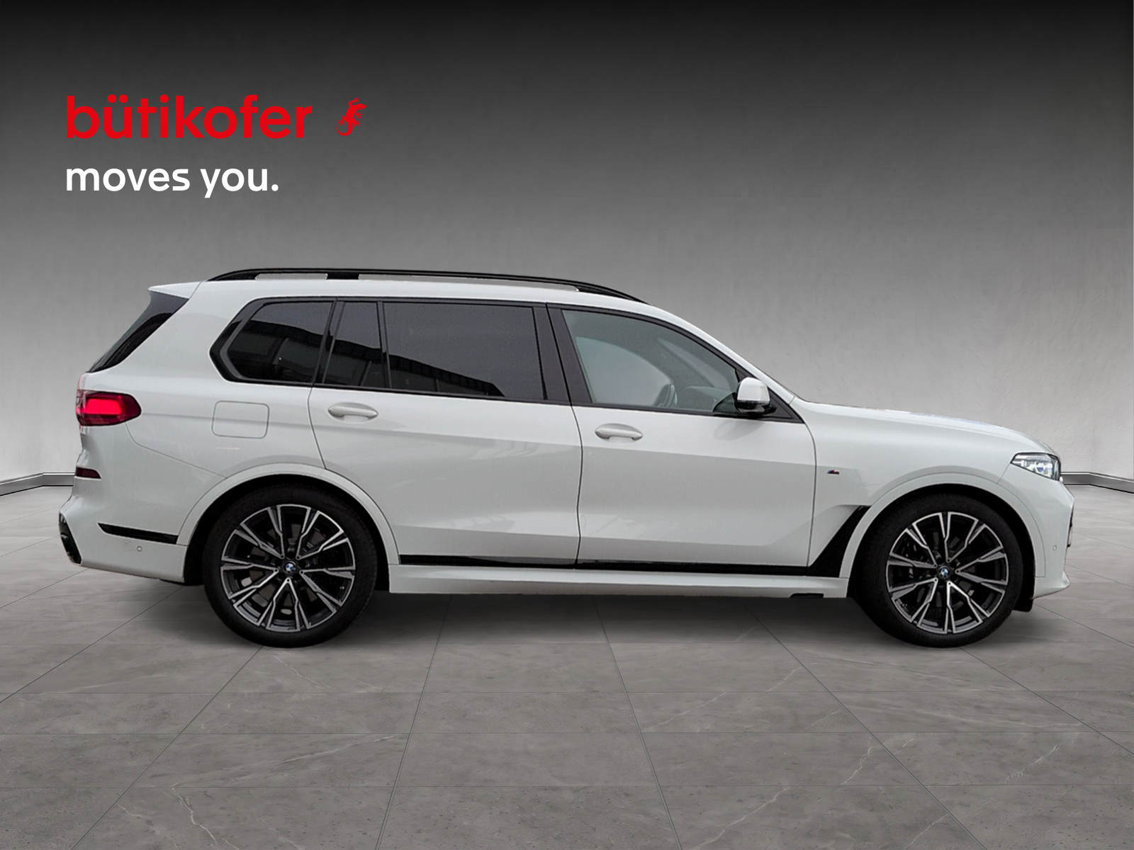 BMW X7 M50i-image-5