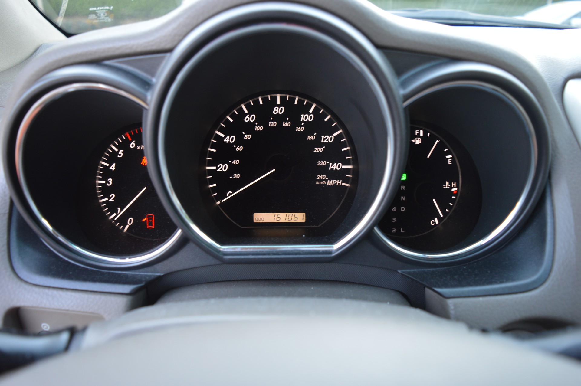 LEXUS 330-image-14