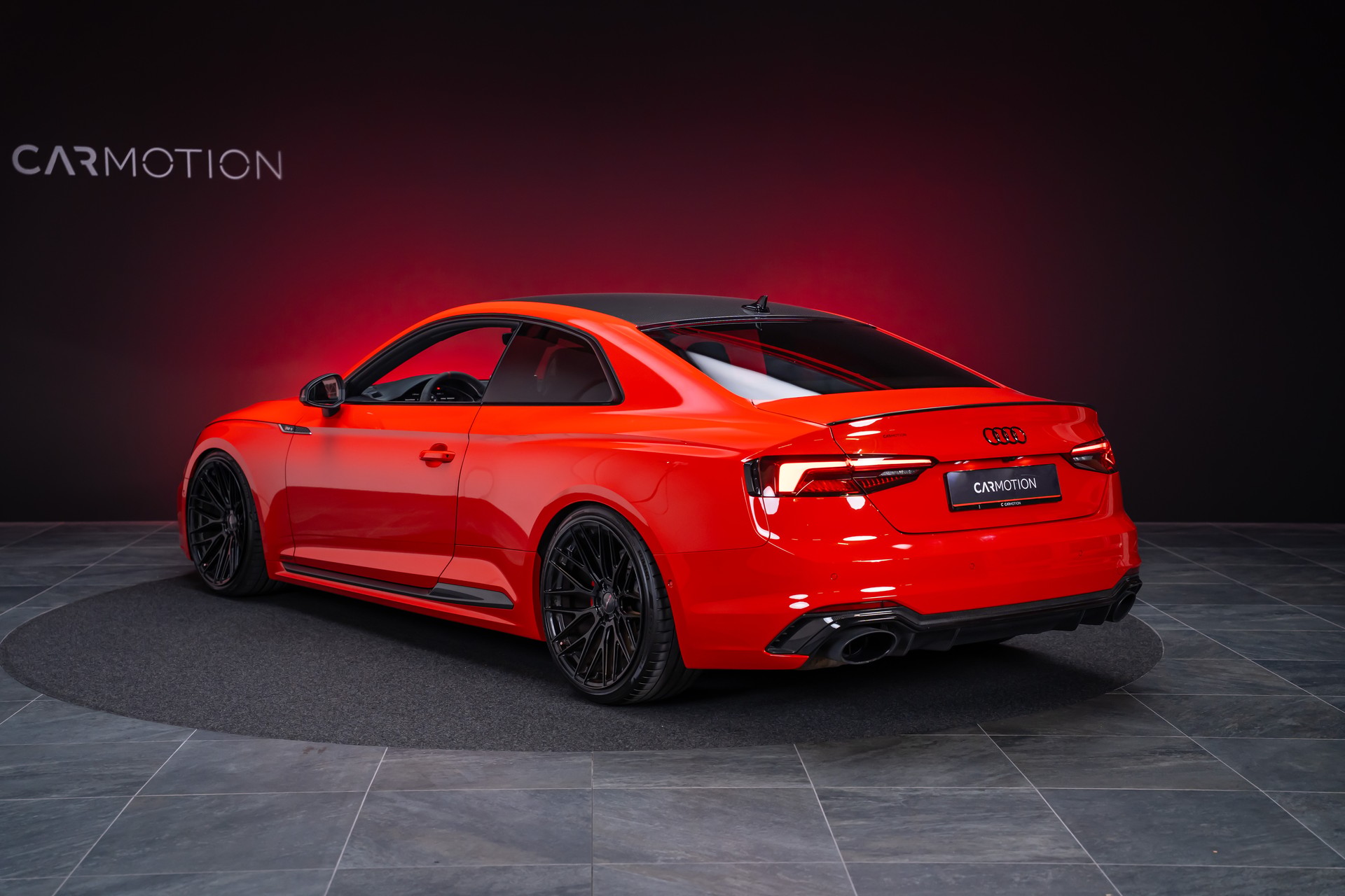 AUDI RS5 Coupé 2.9 V6 TFSI quattro T-Tronic / Carbon Paket / Alcantara-Lenkrad / Bang&Olufsen-image-8