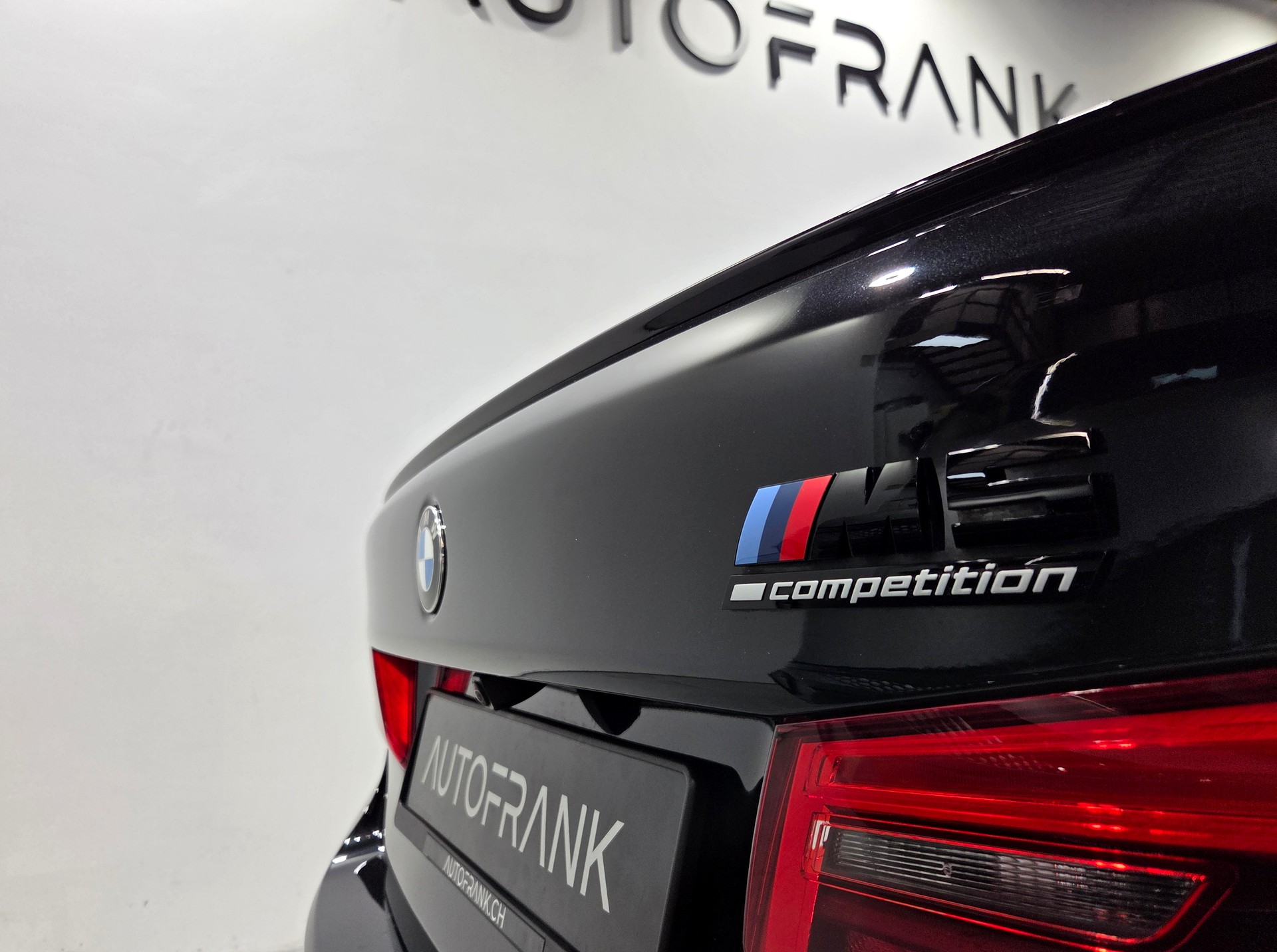 BMW M5 Competition xDrive-image-12