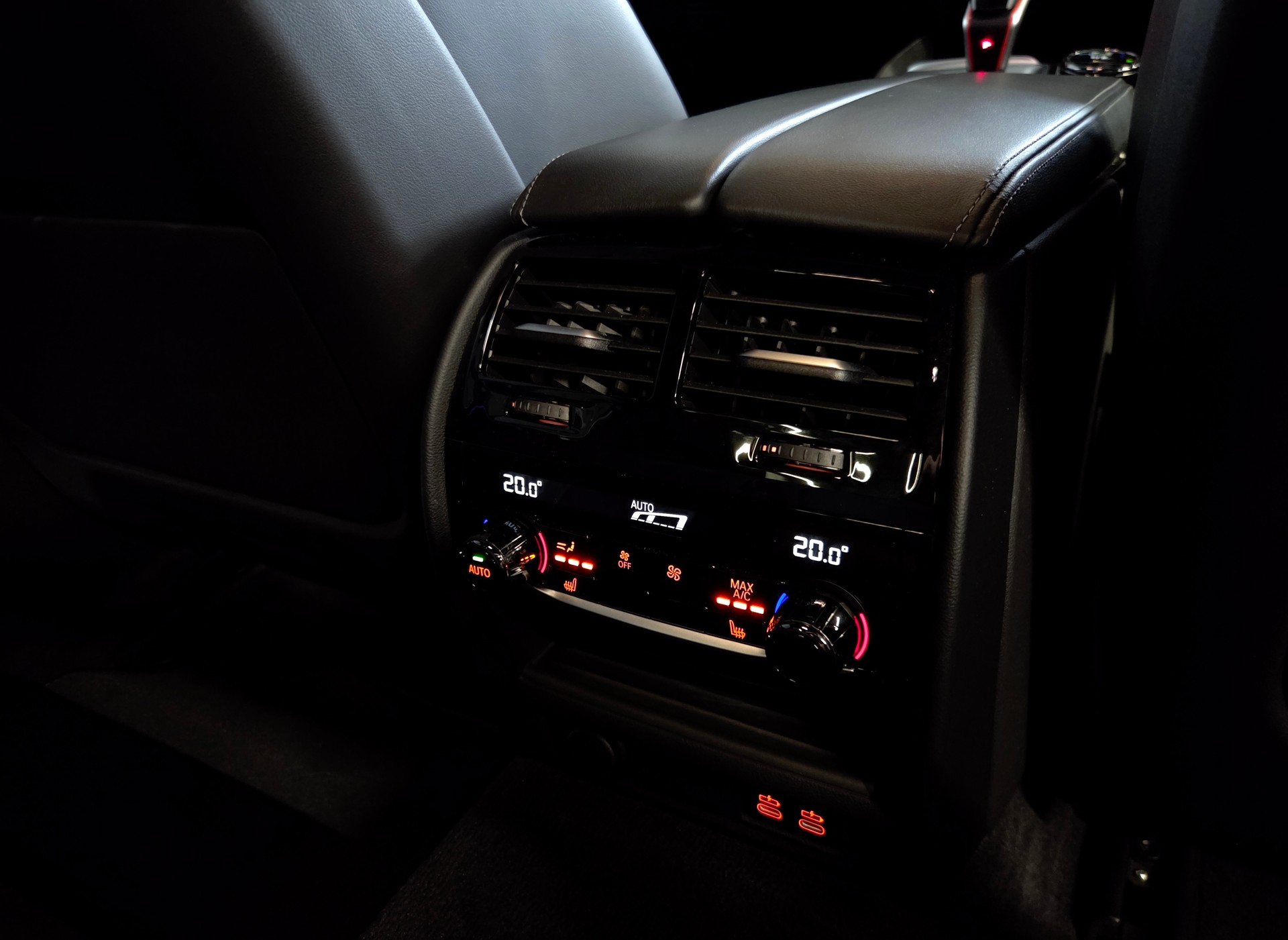 BMW M5 Competition xDrive-image-28