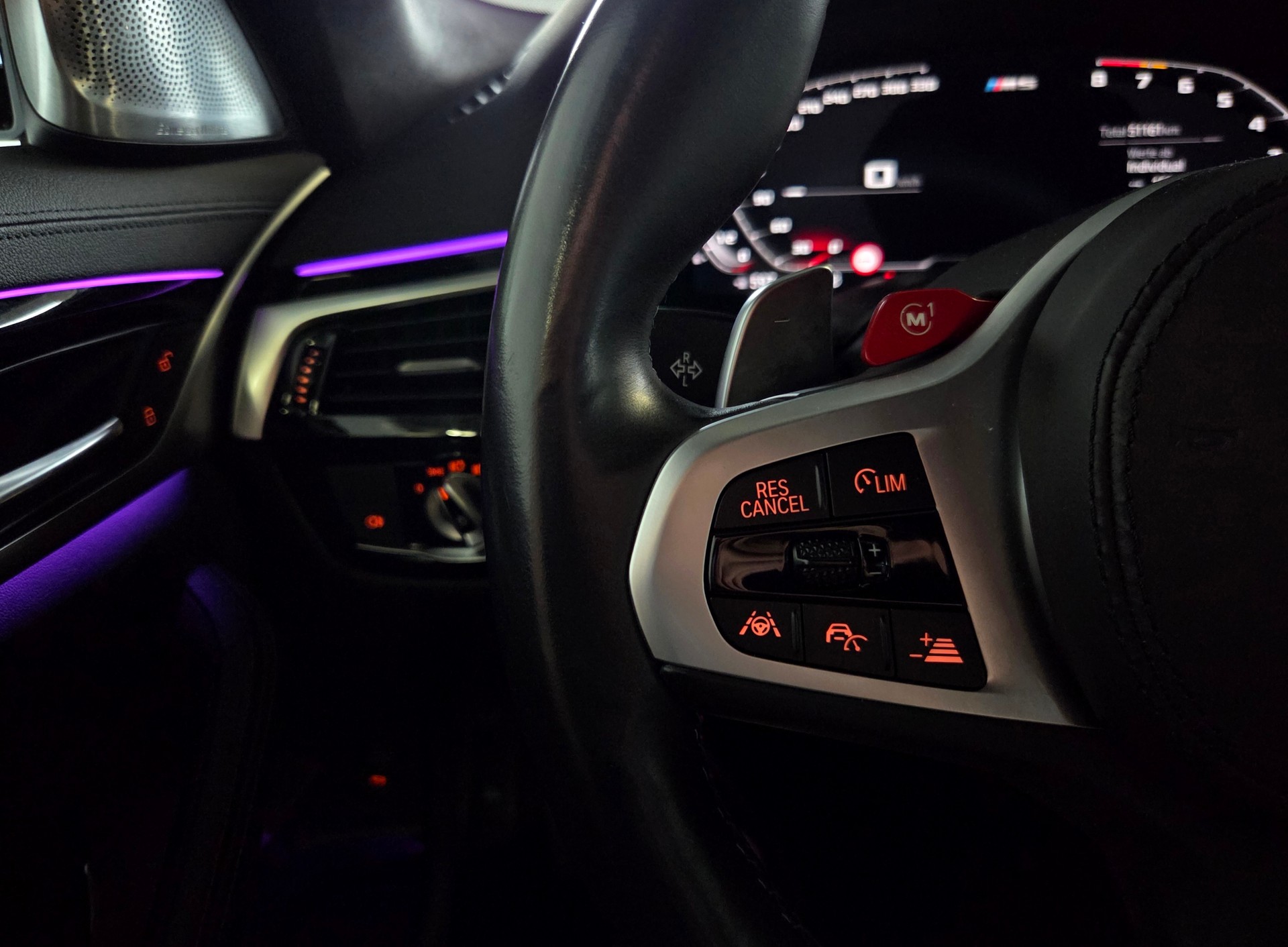 BMW M5 Competition xDrive-image-24
