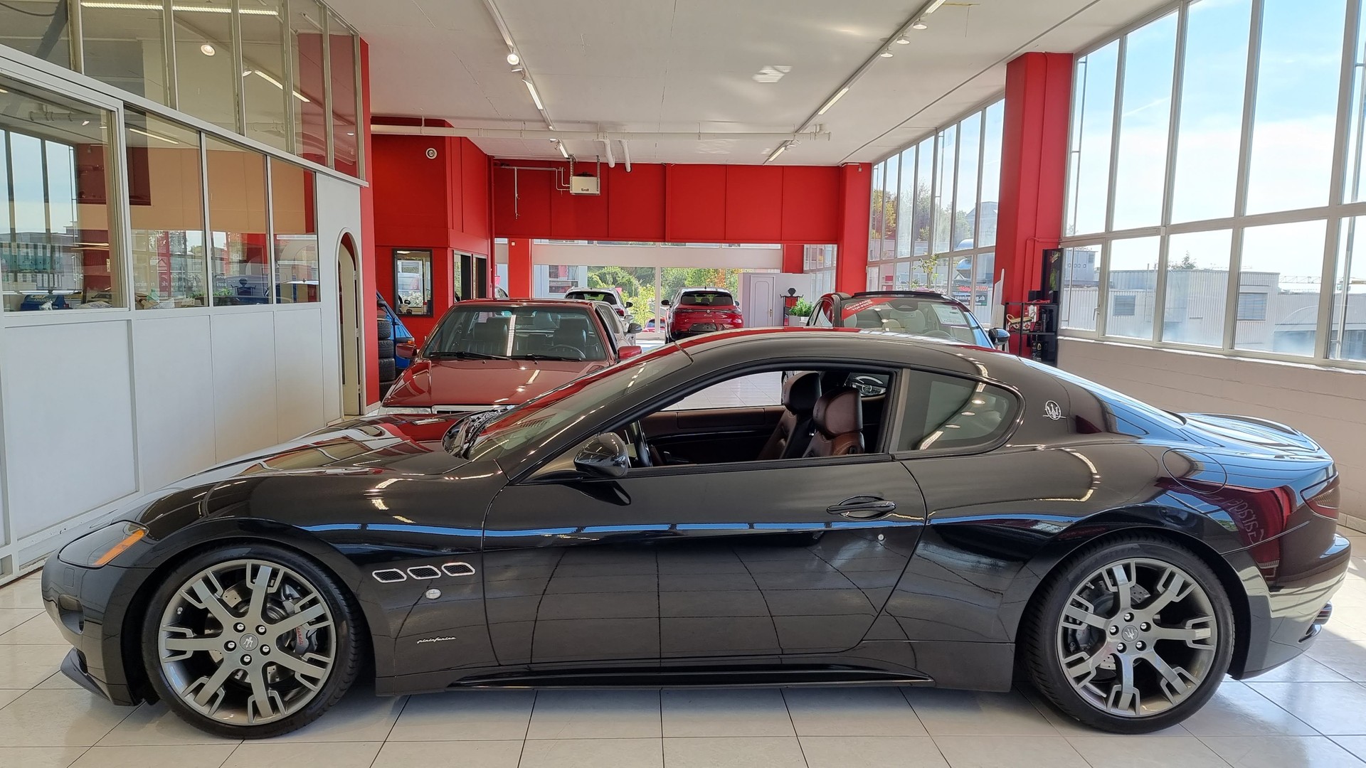 MASERATI Granturismo 4.7 V8 S-image-3