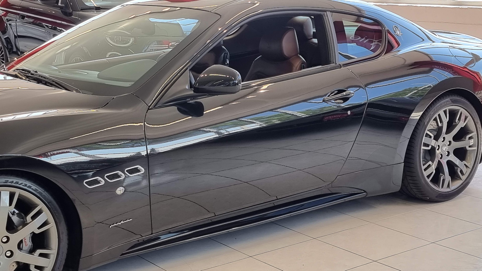 MASERATI Granturismo 4.7 V8 S-image-1