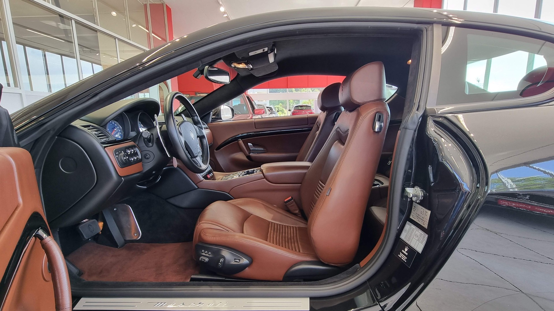 MASERATI Granturismo 4.7 V8 S-image-13
