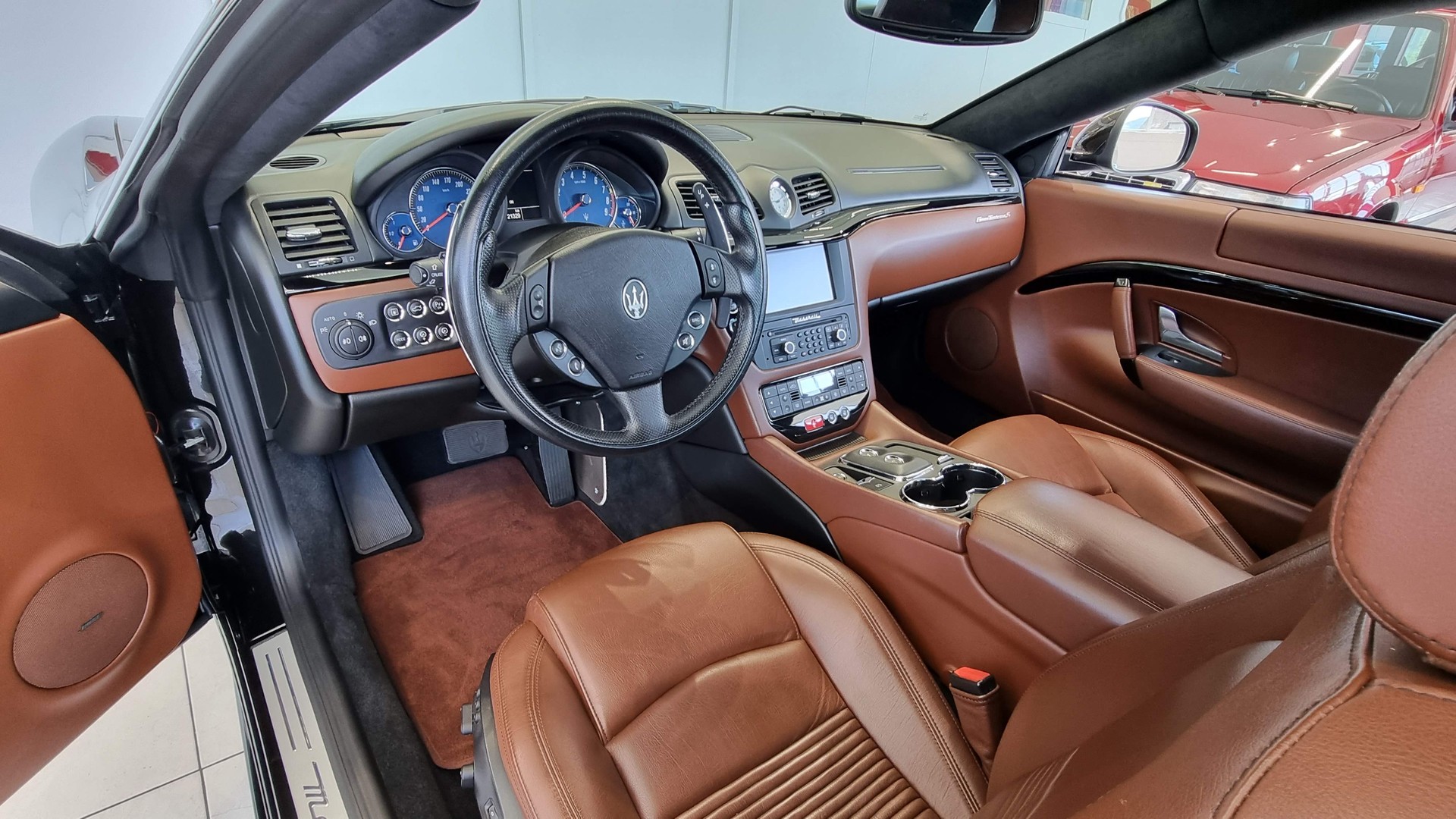 MASERATI Granturismo 4.7 V8 S-image-14