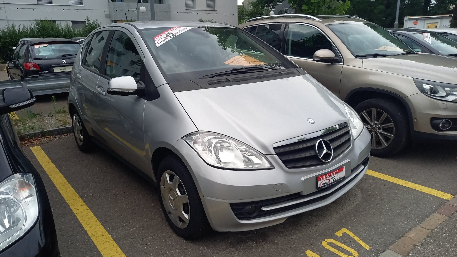 MERCEDES-BENZ A 170 Classic Edition A-showroom-element-3
