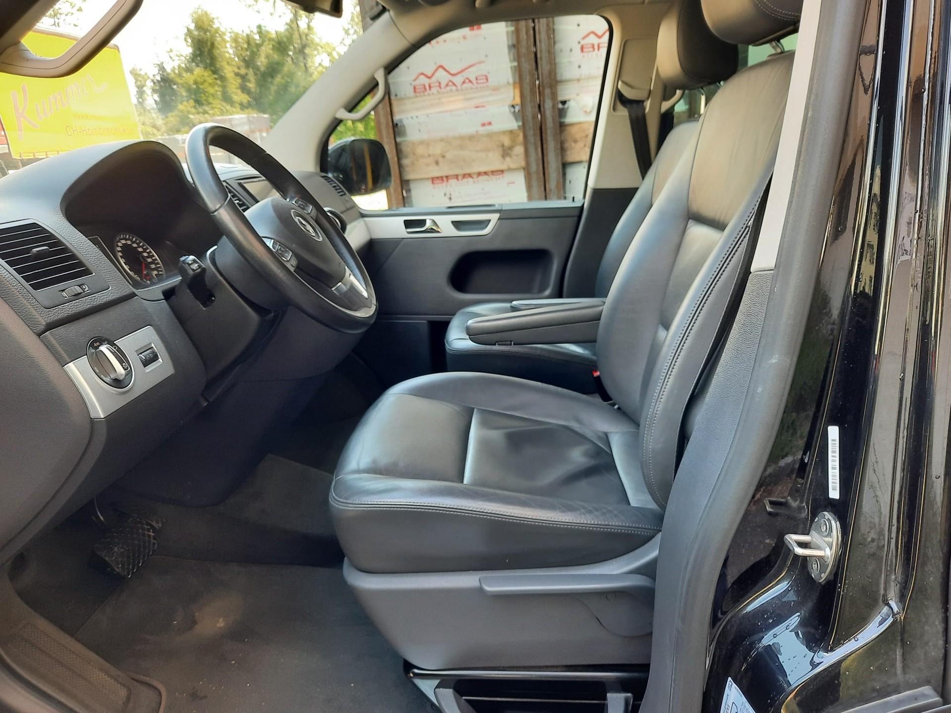 VW T5 Multivan 2.0 Bi-TDI CR Highline Premium 4x4-image-12