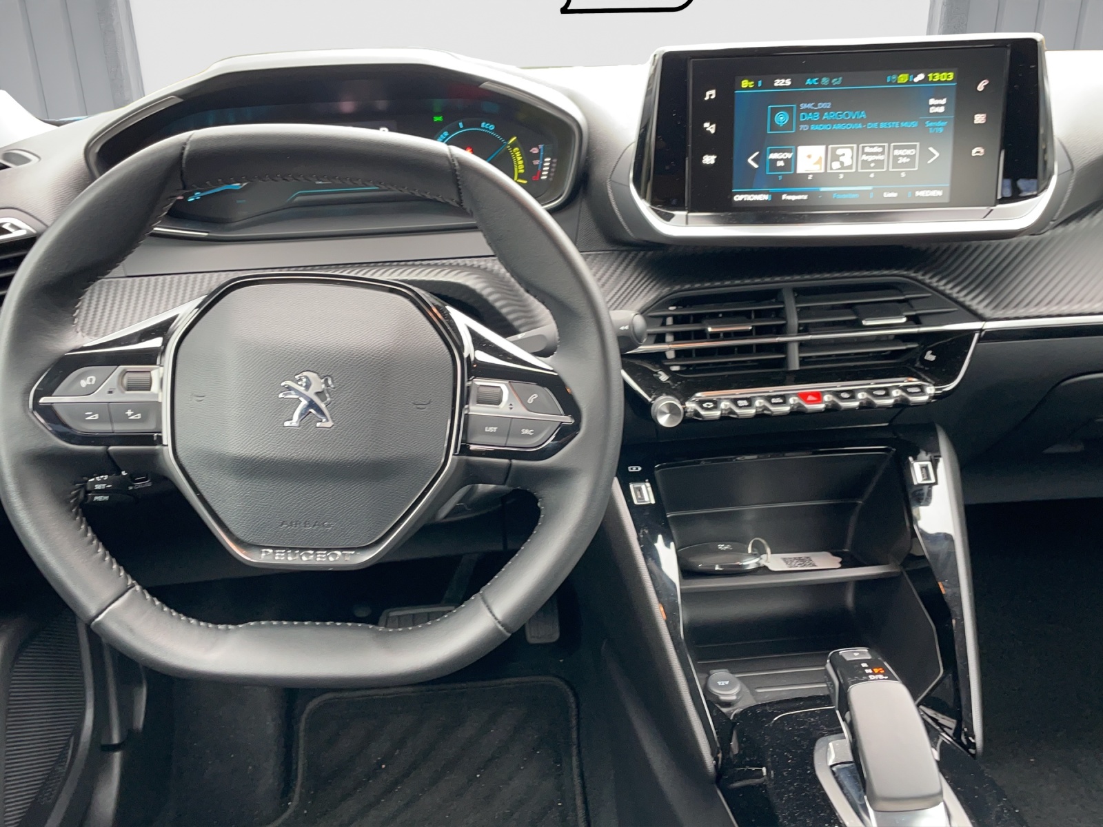 PEUGEOT 2008 e Active-image-5