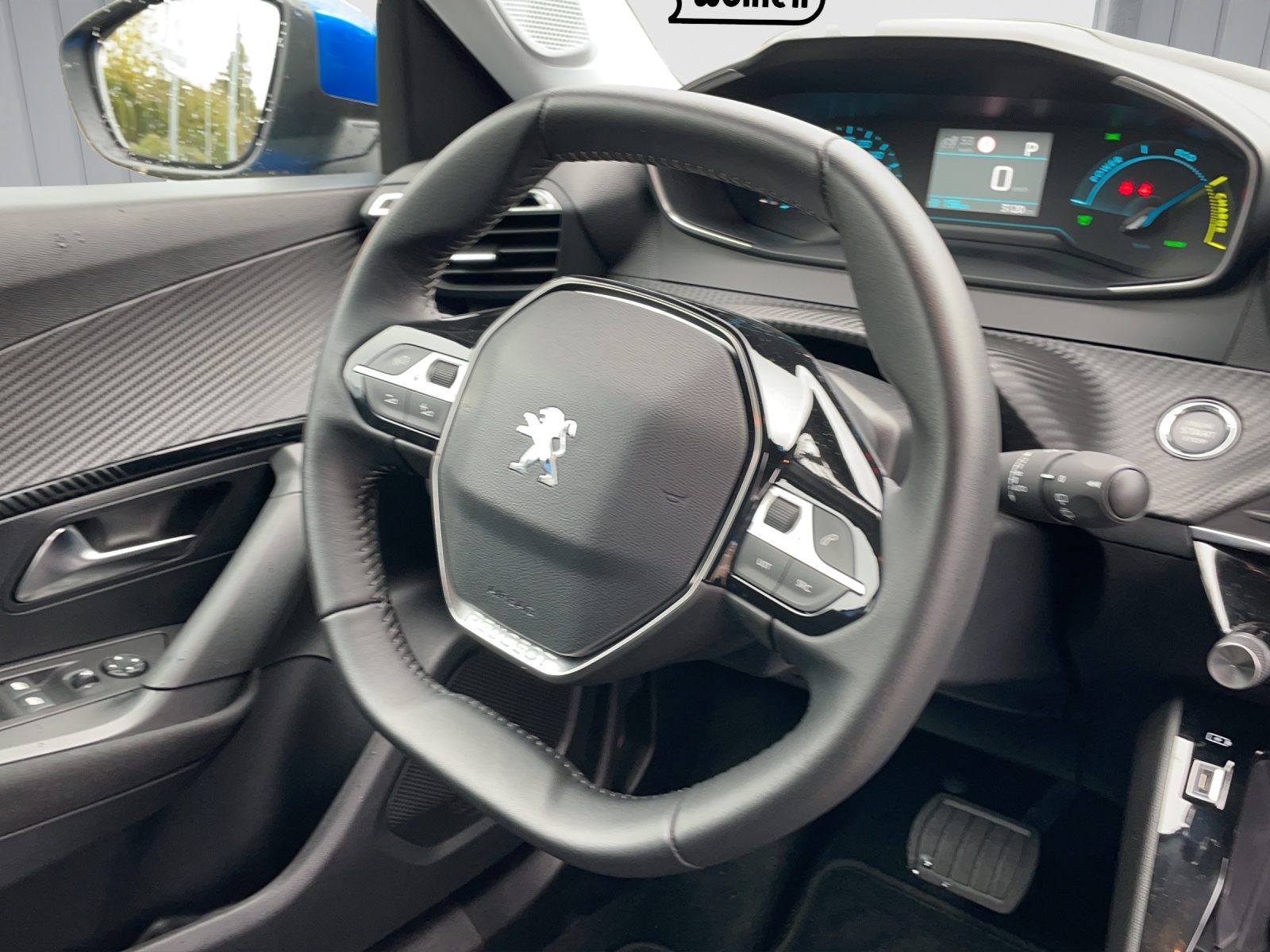PEUGEOT 2008 e Active-image-12
