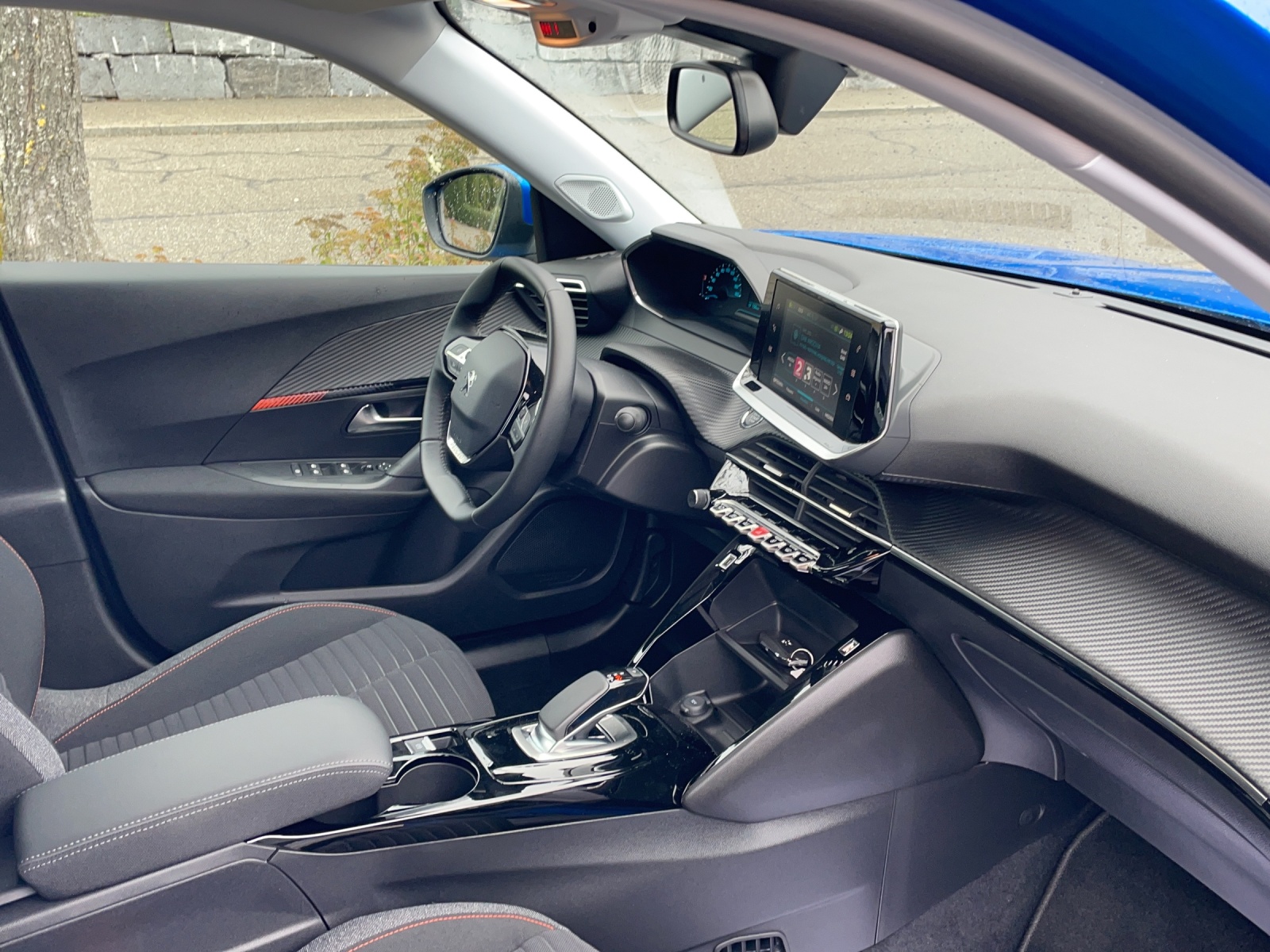 PEUGEOT 2008 e Active-image-10
