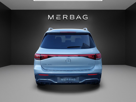 MERCEDES-BENZ EQB 300 4Matic AMG Line-image-4