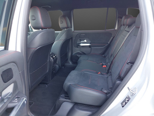 MERCEDES-BENZ EQB 300 4Matic AMG Line-image-9