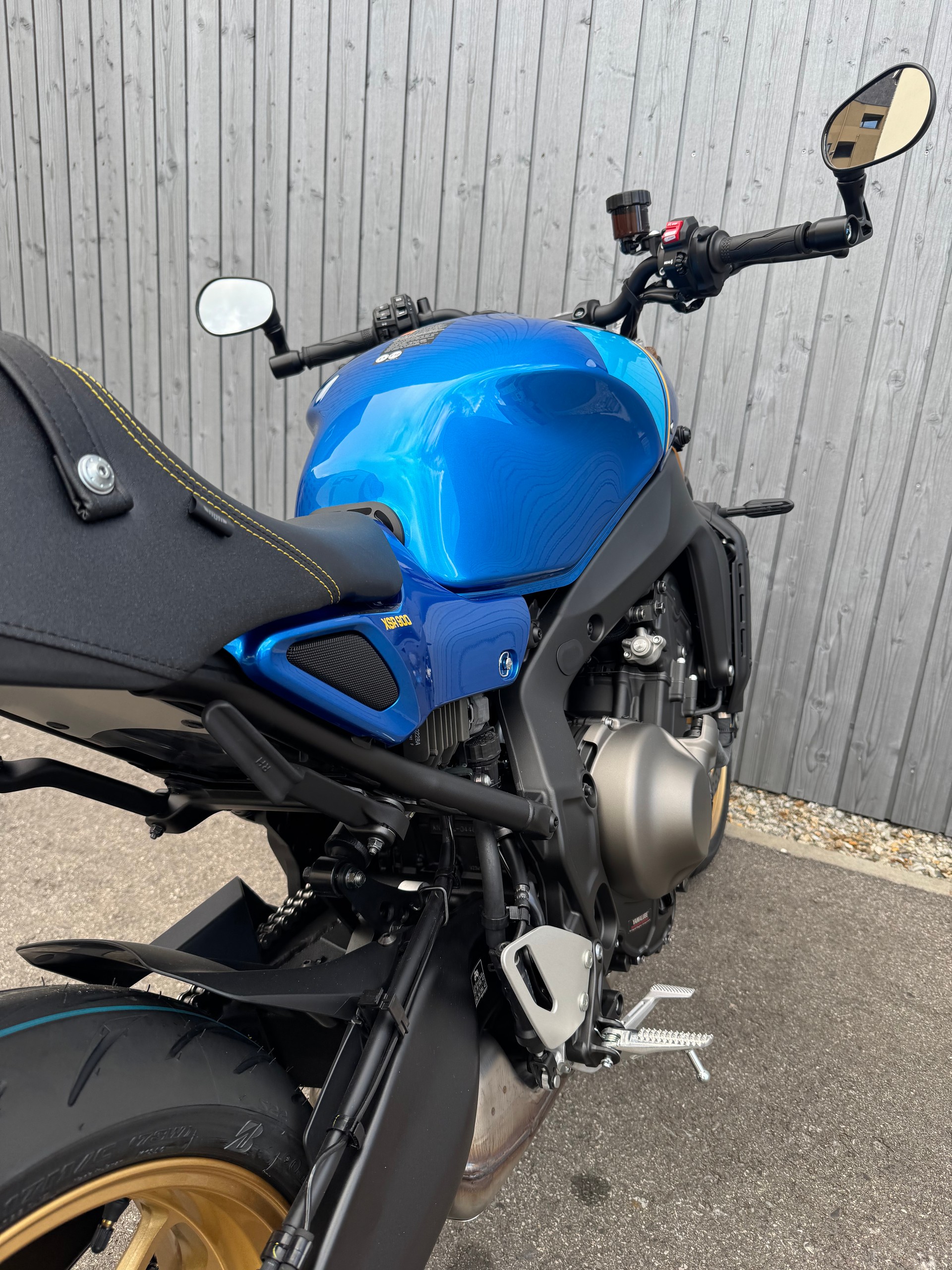 YAMAHA XSR 900-image-7
