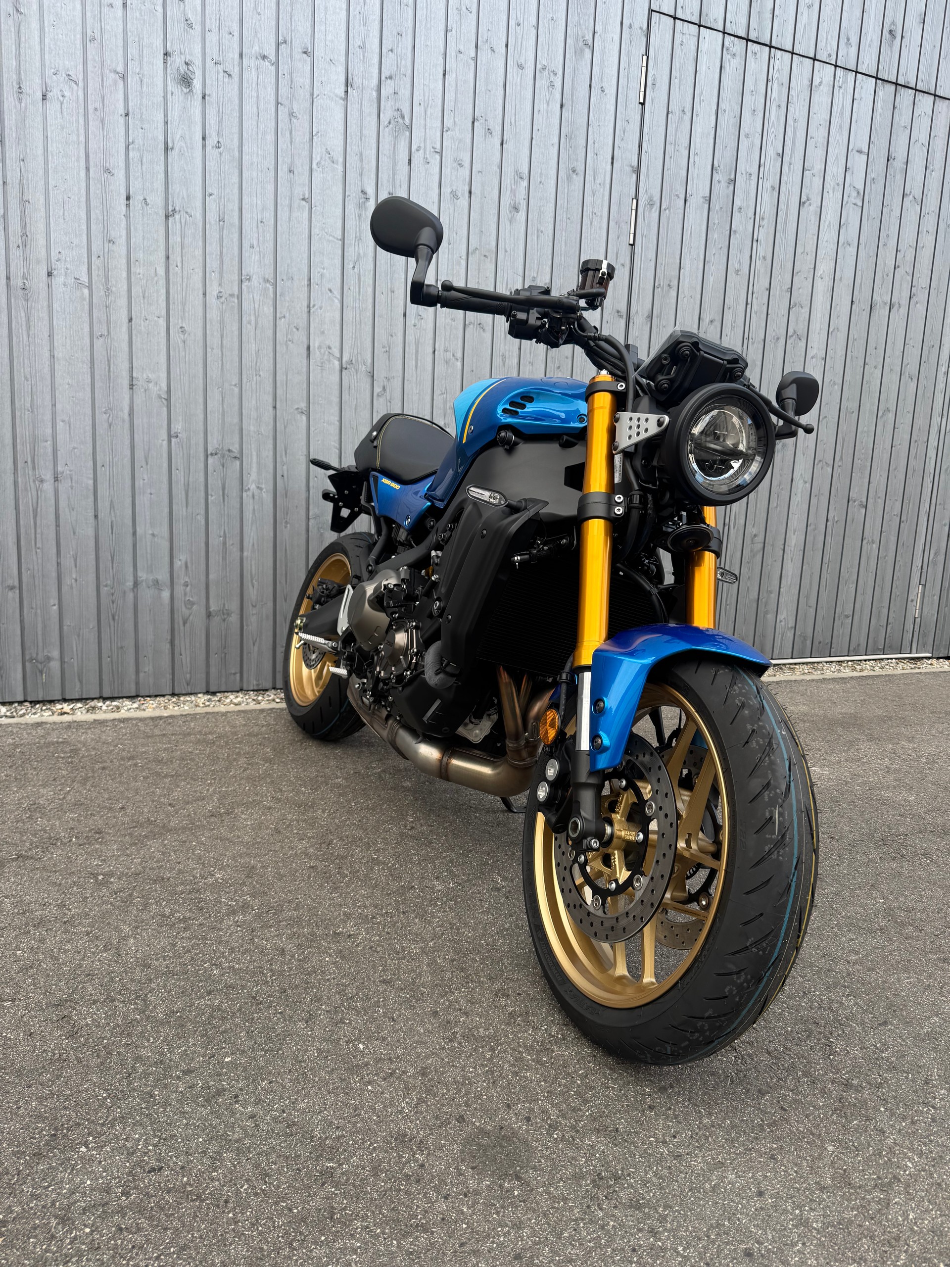 YAMAHA XSR 900-image-1