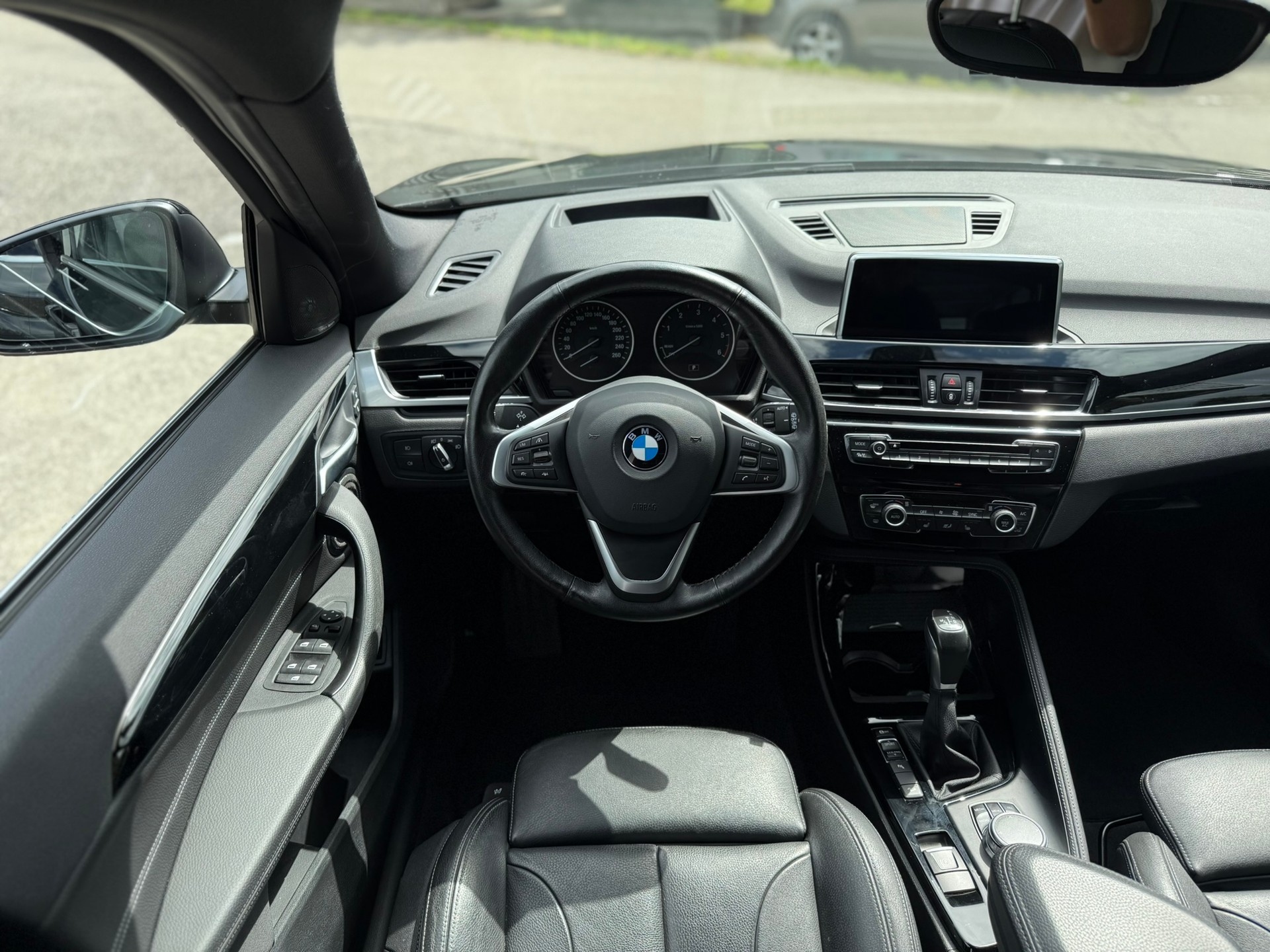 BMW X1 xDrive 25d xLine Steptronic-image-12