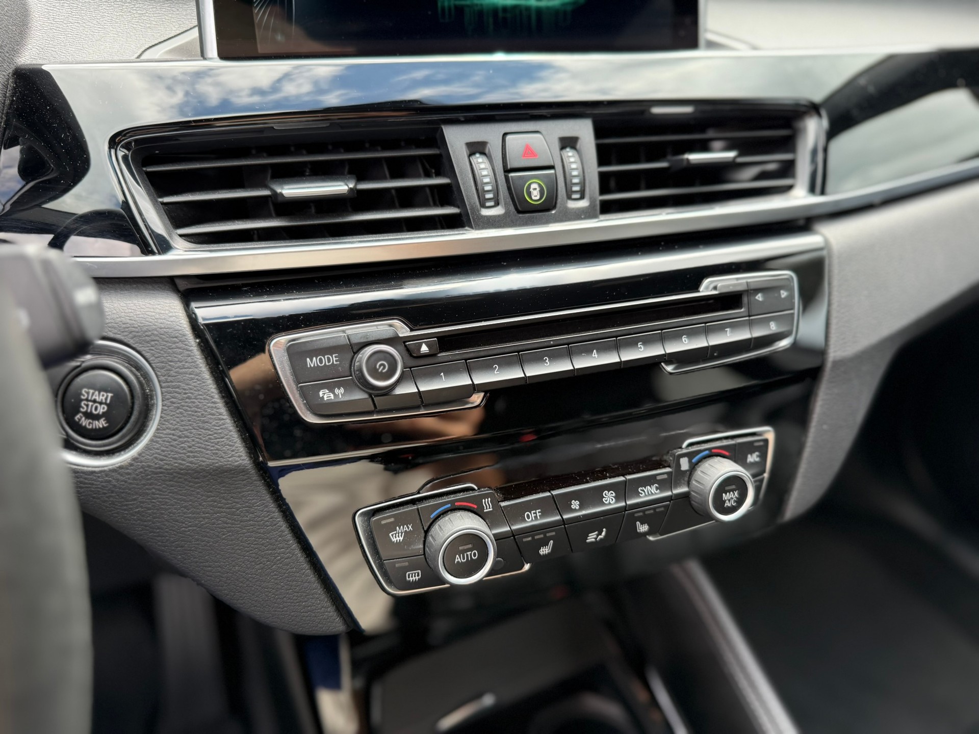BMW X1 xDrive 25d xLine Steptronic-image-15