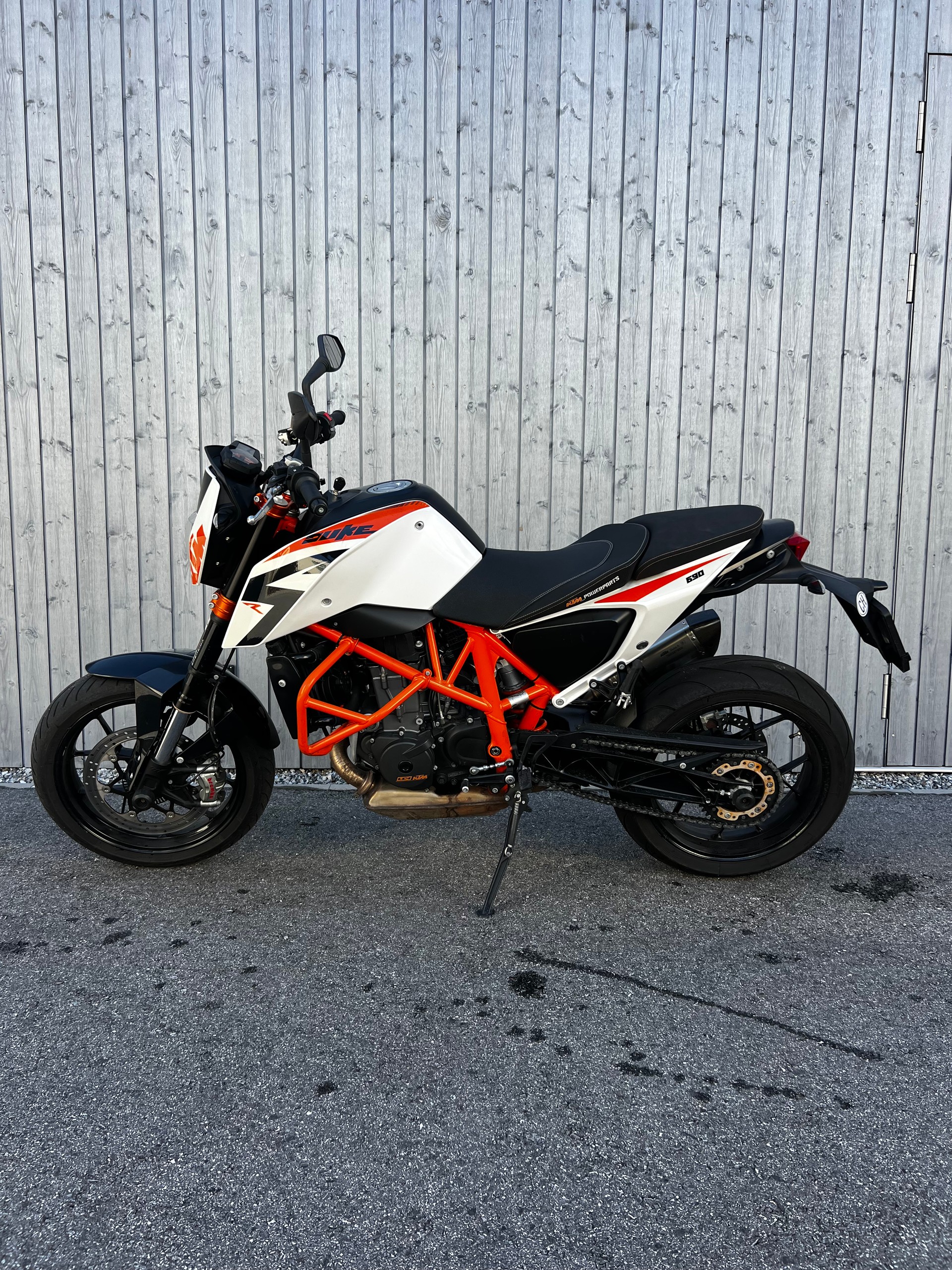 KTM 690 Duke R ABS-image-3