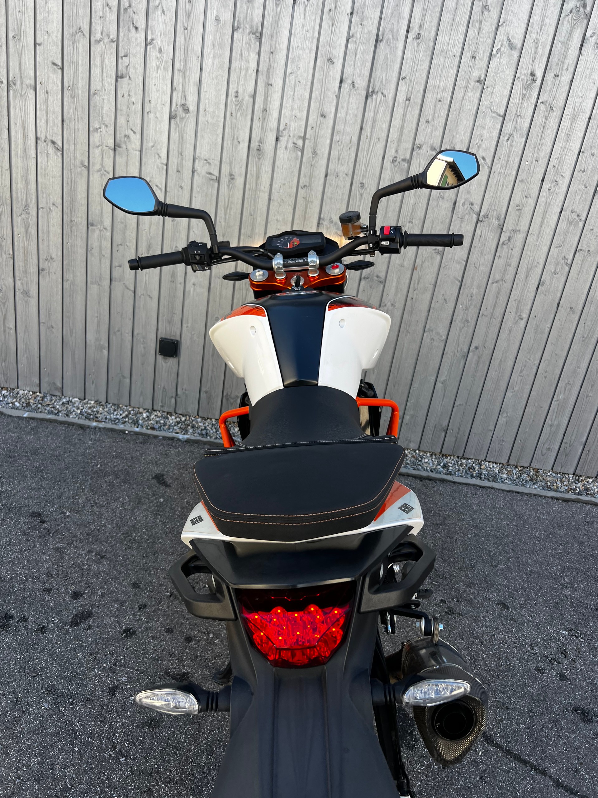 KTM 690 Duke R ABS-image-7