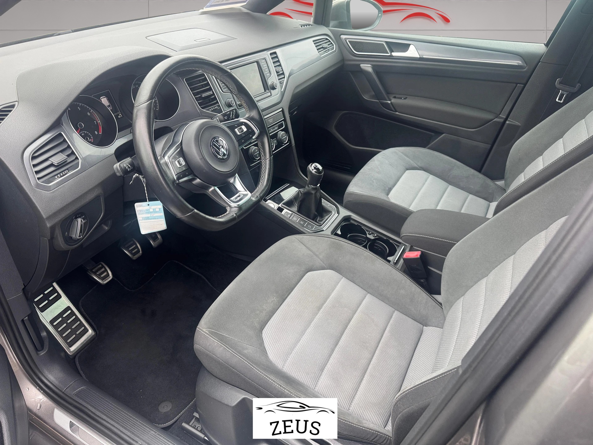 VW Golf Sportsvan 1.4 TSI Allstar R-Line-image-9