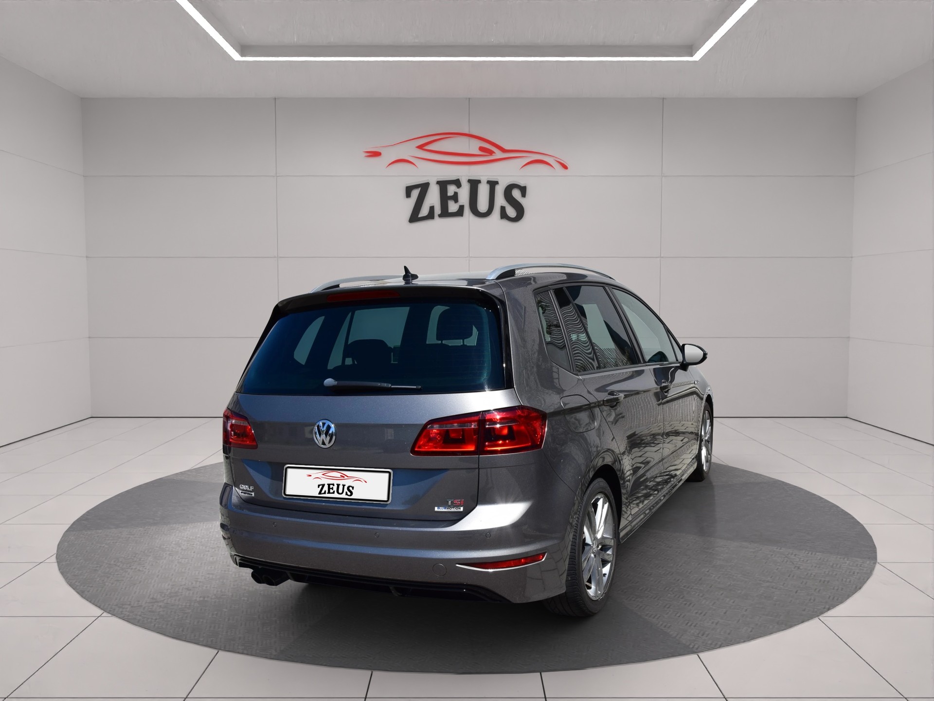 VW Golf Sportsvan 1.4 TSI Allstar R-Line-image-5