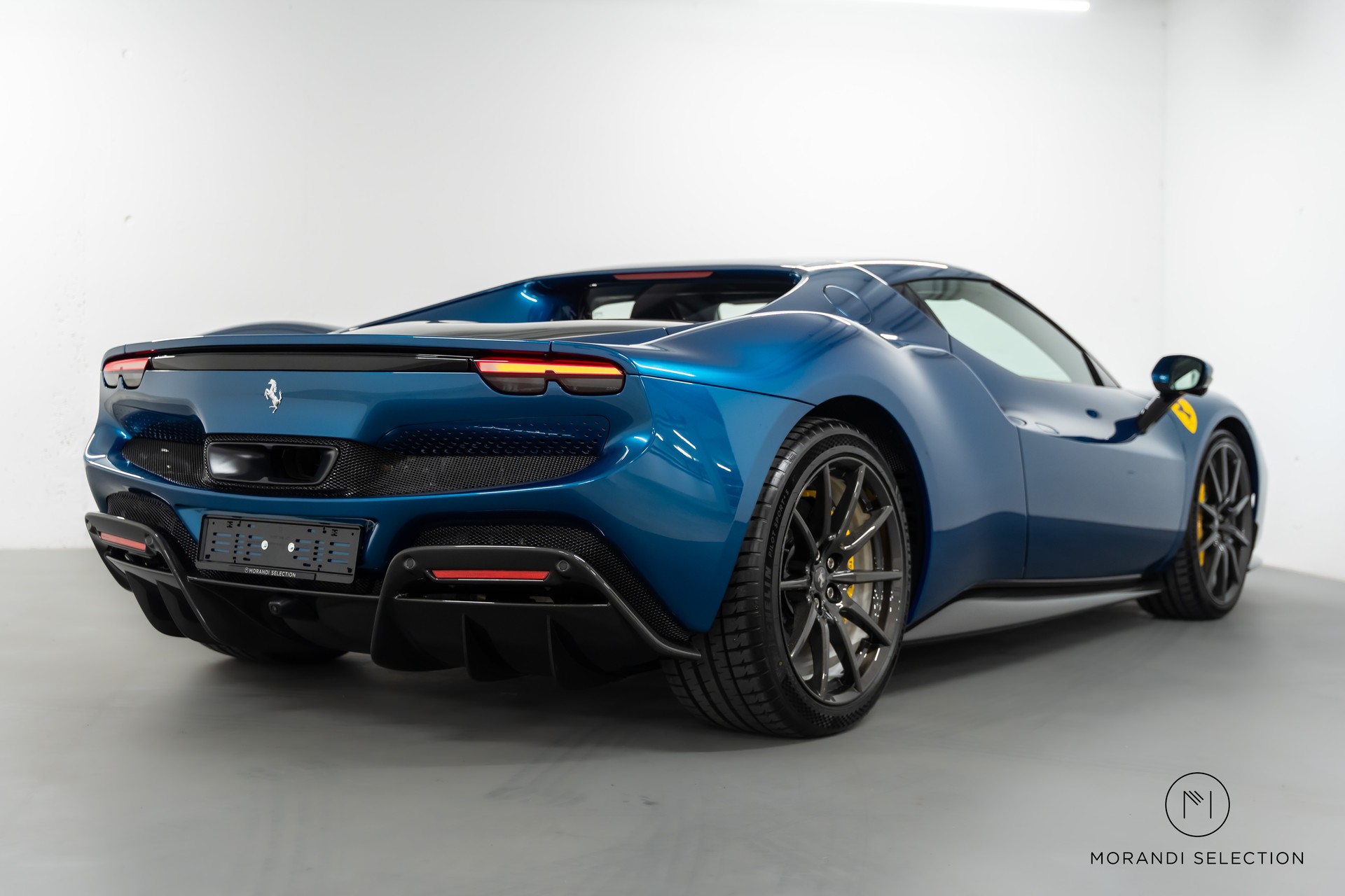 FERRARI 296 GTB 3.0 Turbo-showroom-element-2