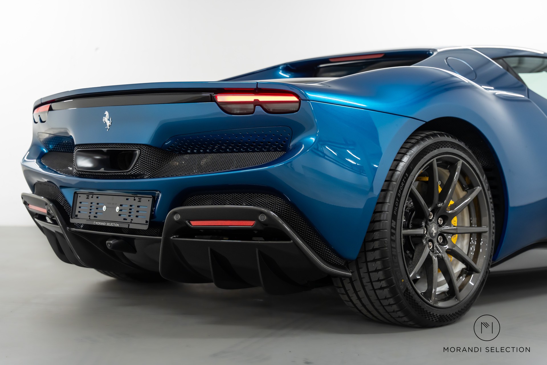 FERRARI 296 GTB 3.0 Turbo-image-4