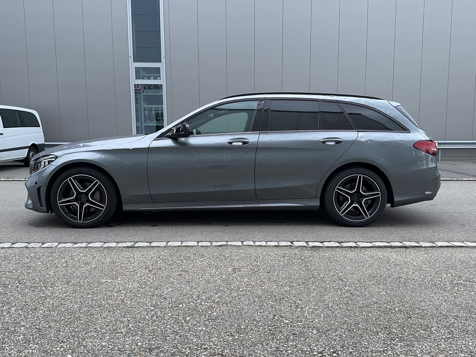 MERCEDES-BENZ C 200 Swiss Star AMG Line 4M 9G-Tronic-image-2