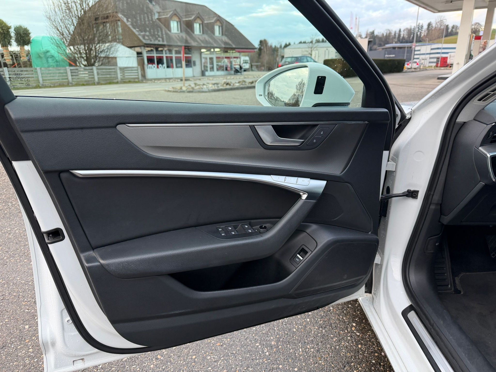 AUDI A6 Avant 45 TDI Sport quattro tiptronic-image-11