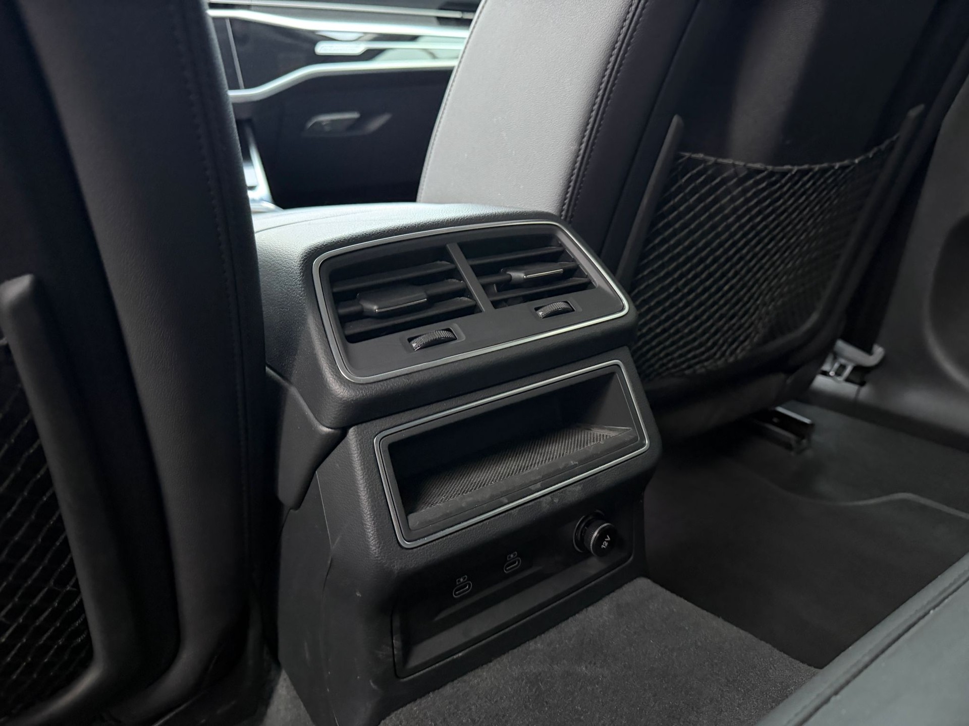 AUDI A6 Avant 45 TDI Sport quattro tiptronic-image-25