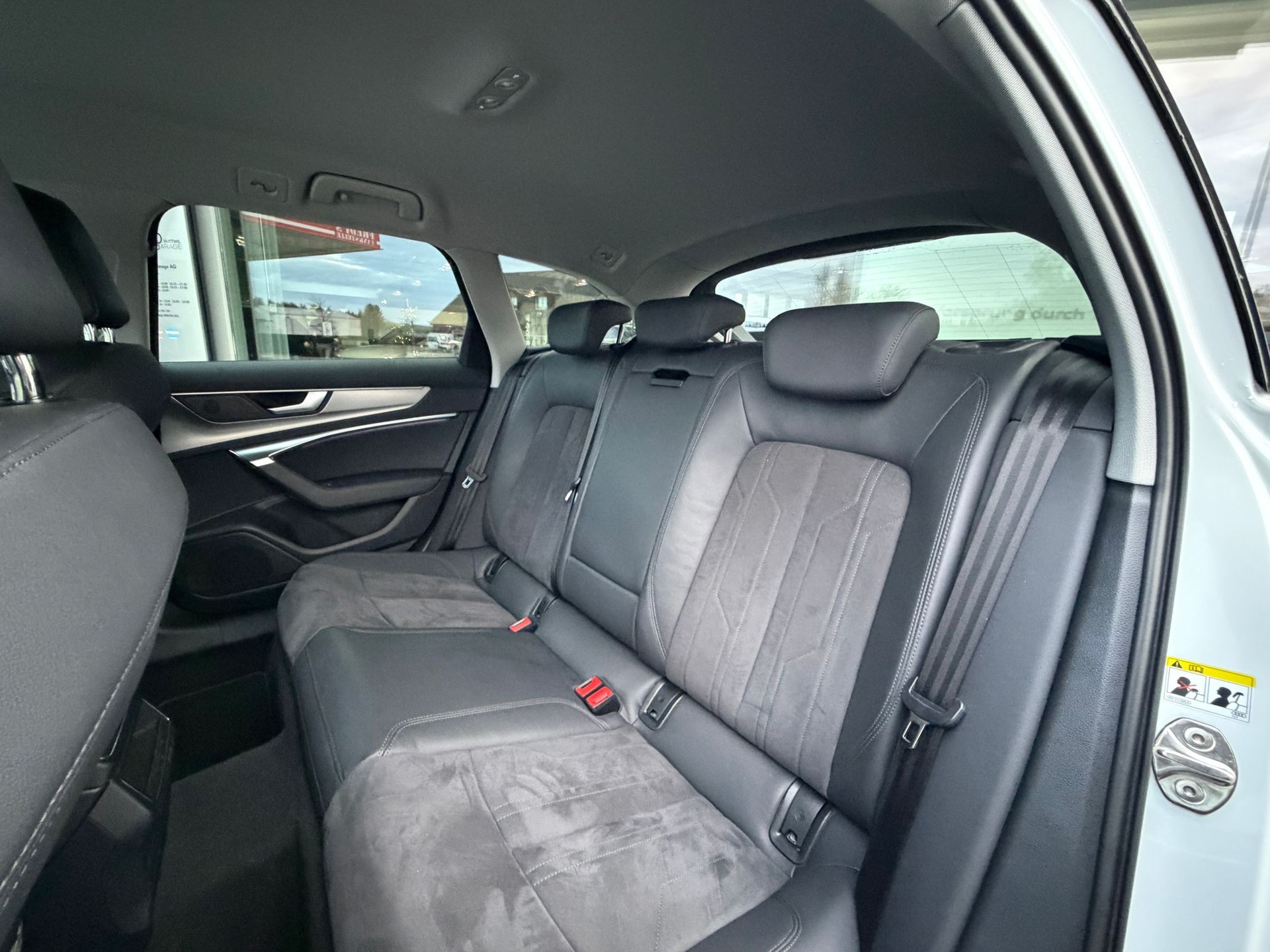 AUDI A6 Avant 45 TDI Sport quattro tiptronic-image-23