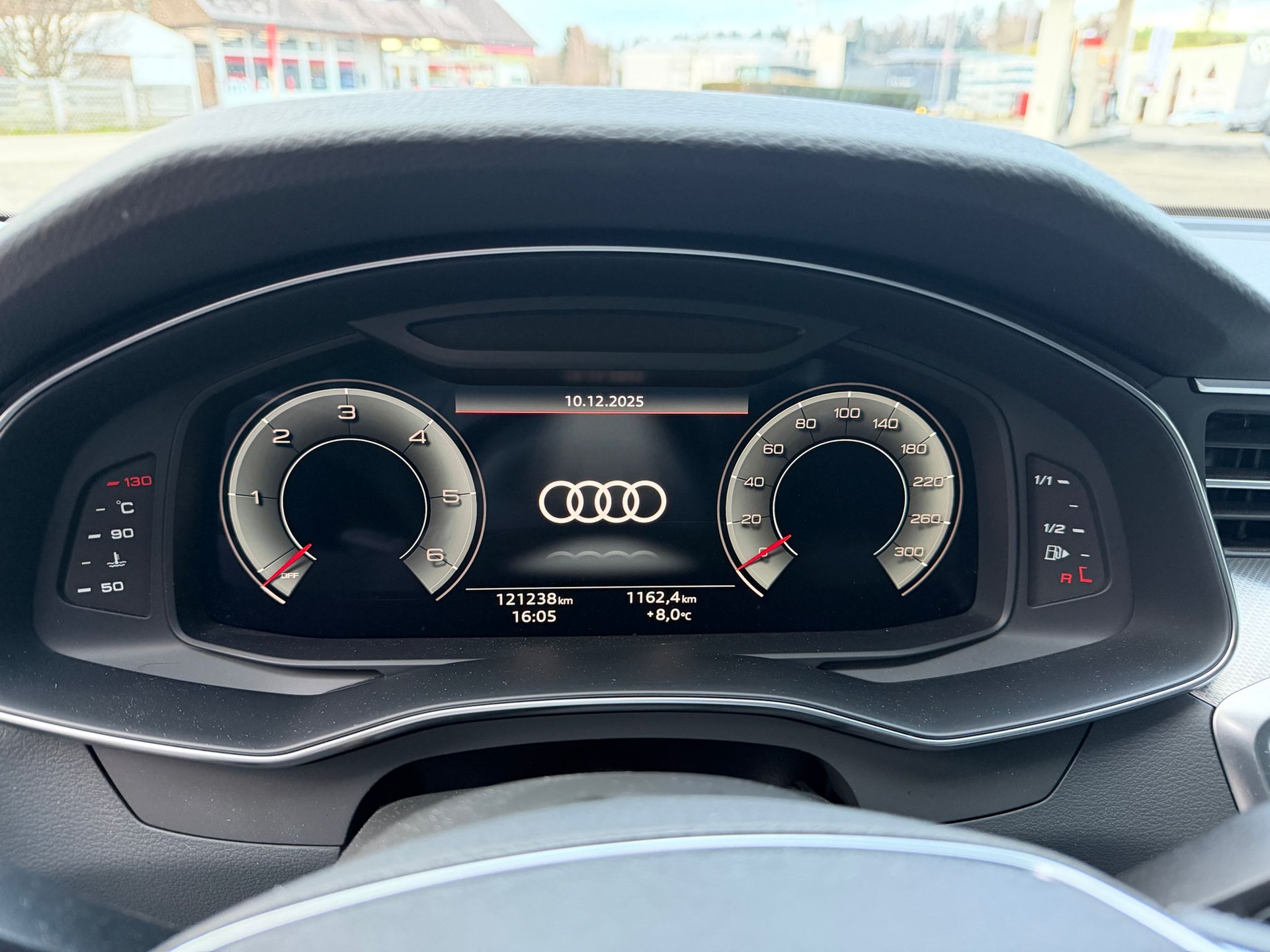 AUDI A6 Avant 45 TDI Sport quattro tiptronic-image-14