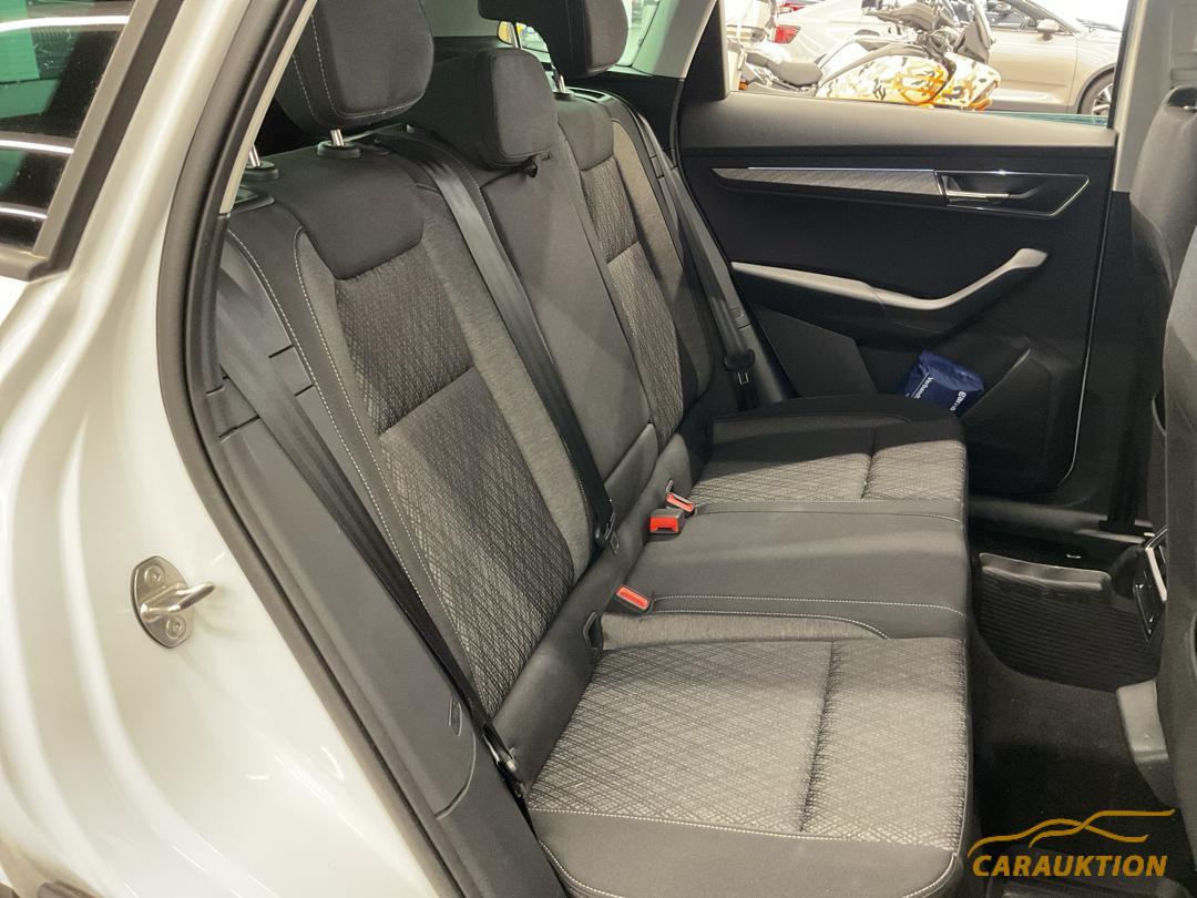 SKODA Karoq 2.0 TDI CR Style 4x4 DSG-image-8