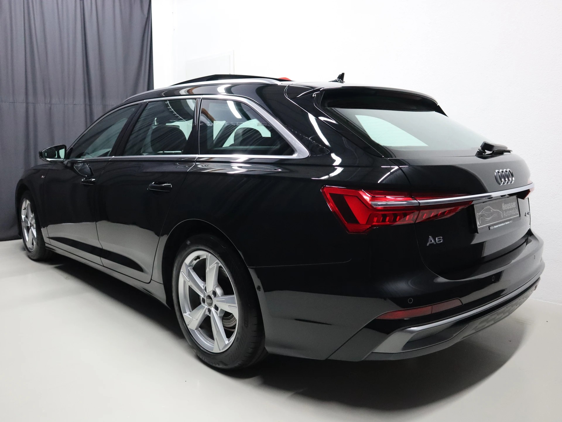AUDI A6 Avant 40 TDI S line S-tronic - Panorama - Navi - Keyless - 360° Kamera - 204 PS-showroom-element-3
