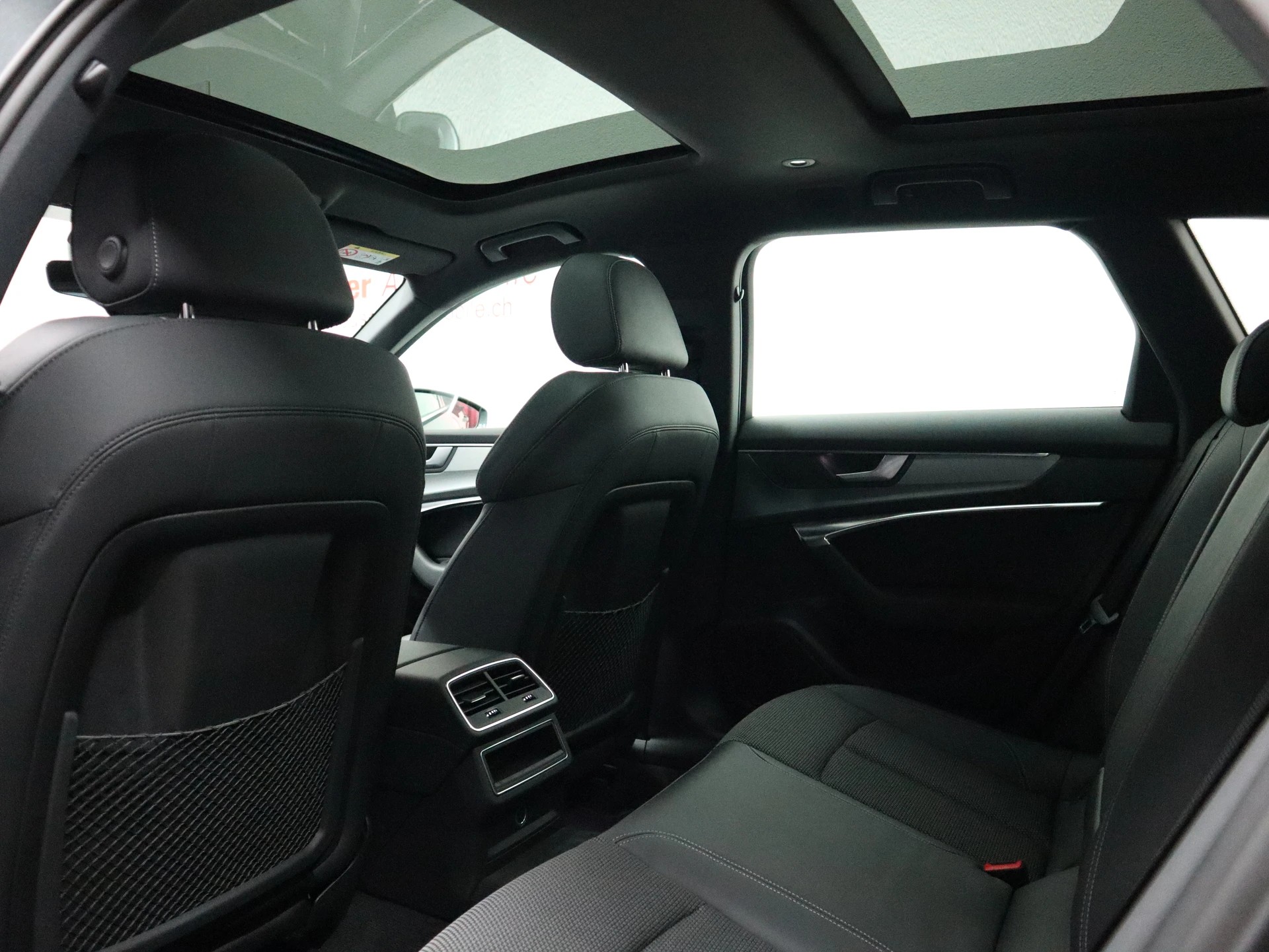 AUDI A6 Avant 40 TDI S line S-tronic - Panorama - Navi - Keyless - 360° Kamera - 204 PS-image-9