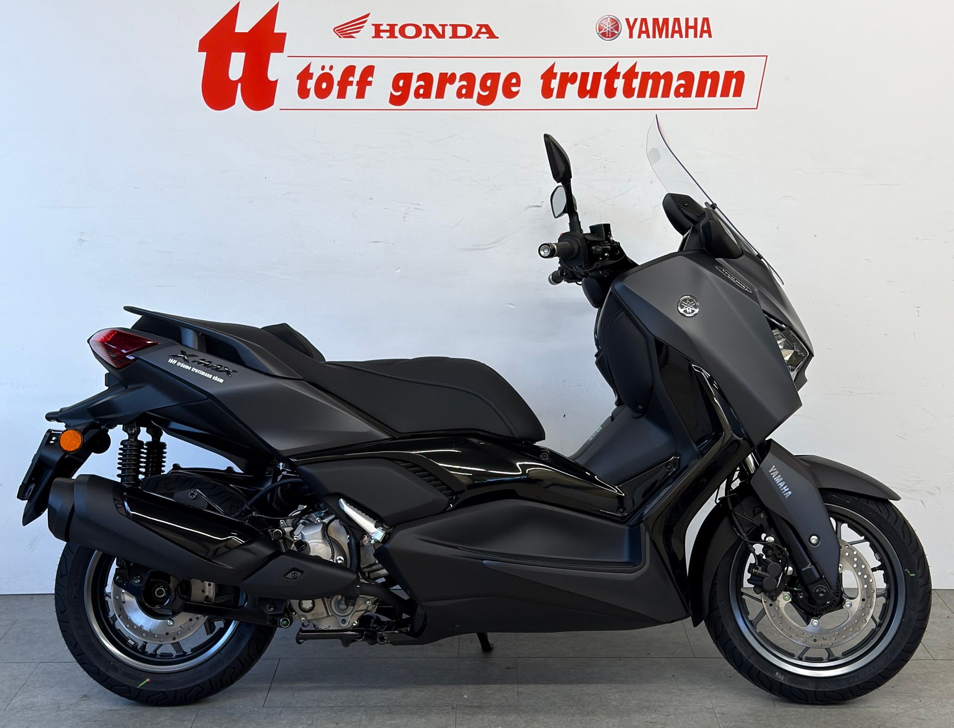 YAMAHA X-Max 300 Tech Max+-image-0