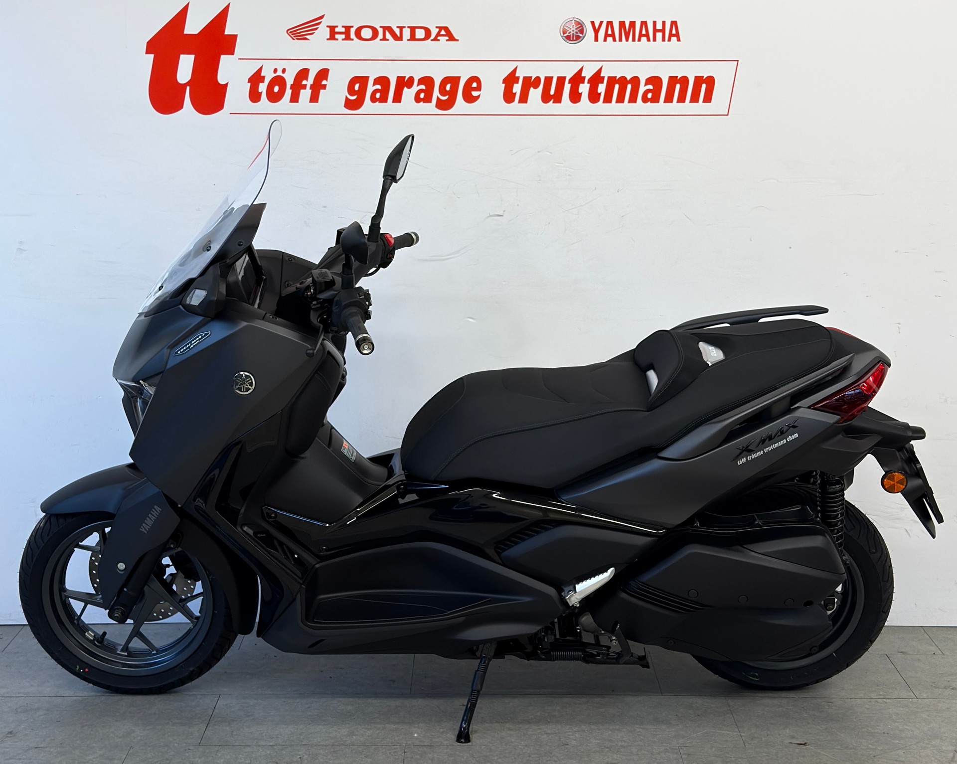 YAMAHA X-Max 300 Tech Max+-image-1