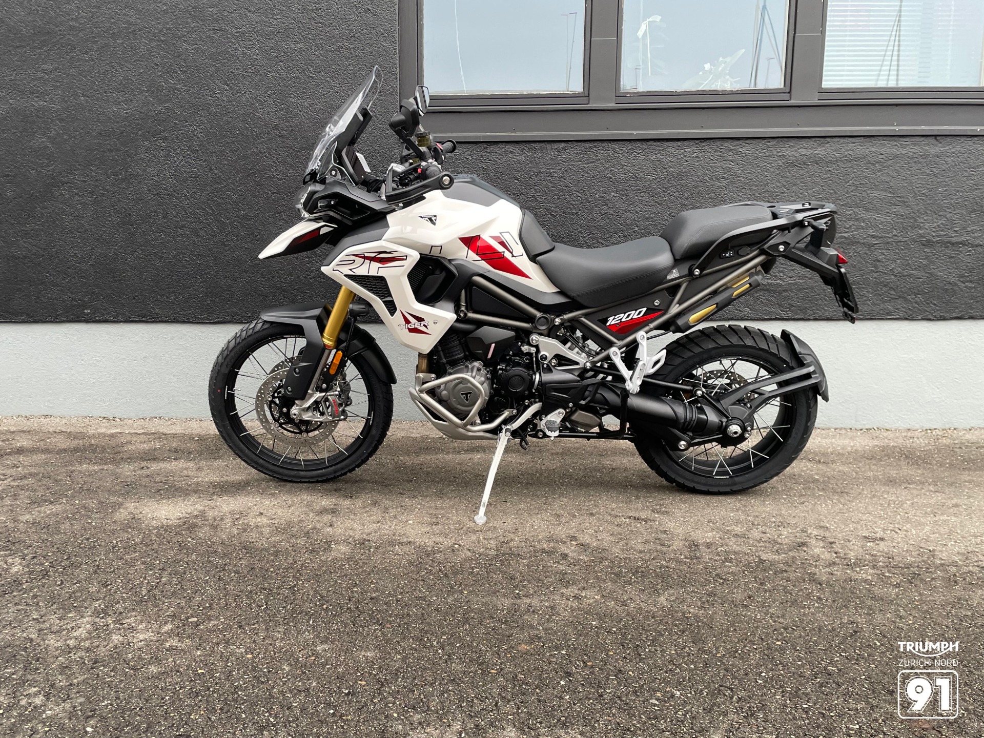 TRIUMPH 1200 Desert Edition-image-5