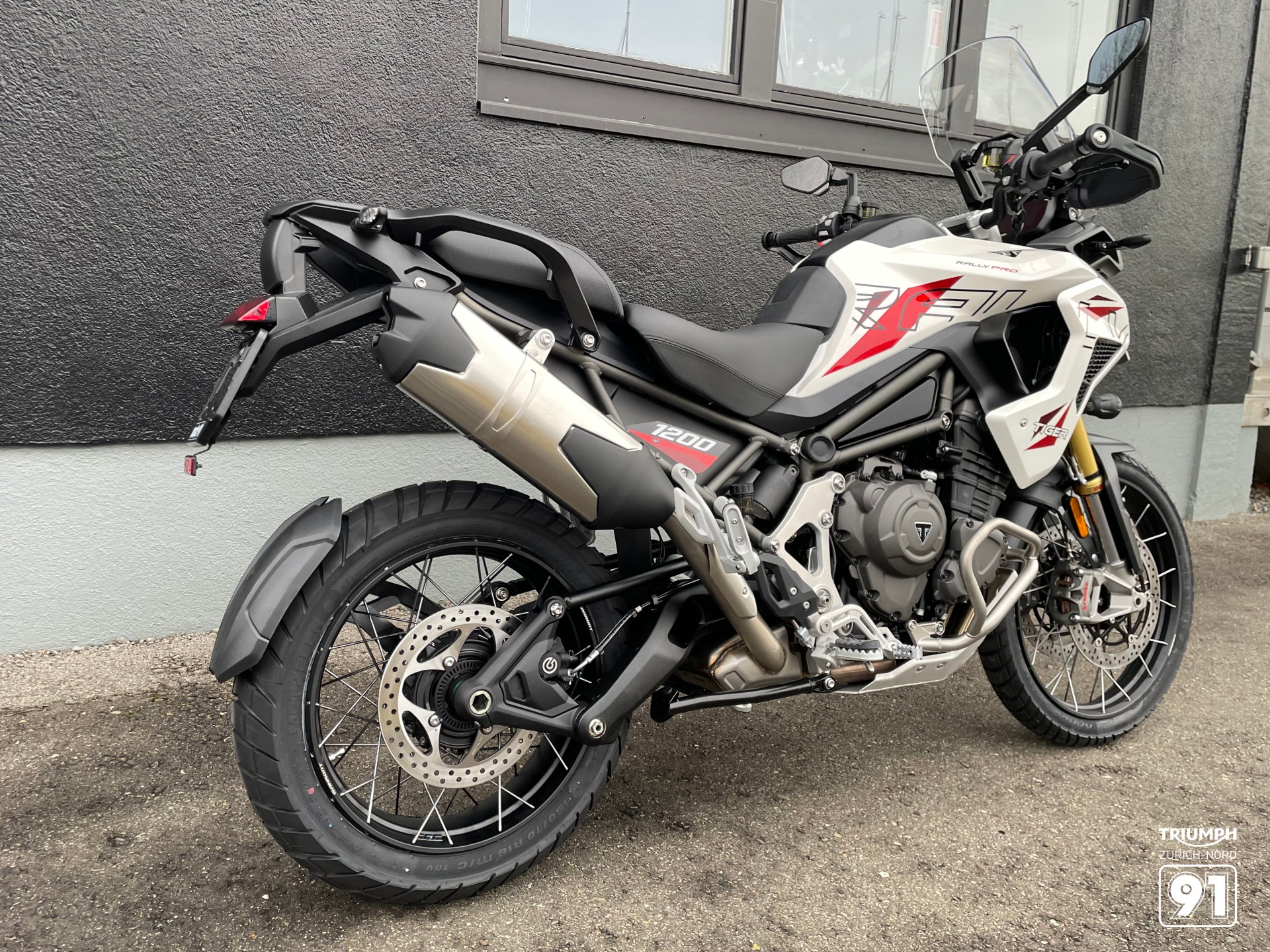 TRIUMPH 1200 Desert Edition-image-2